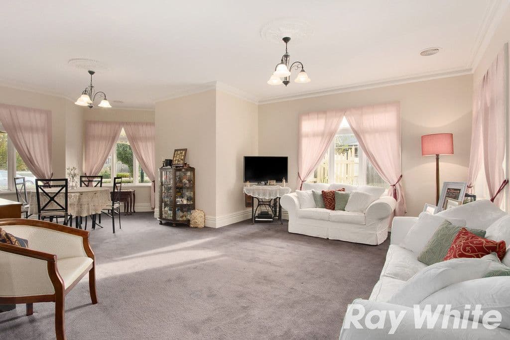 16 Mackellar Street, Pakenham VIC 3810, Pakenham - Thumbnail 4