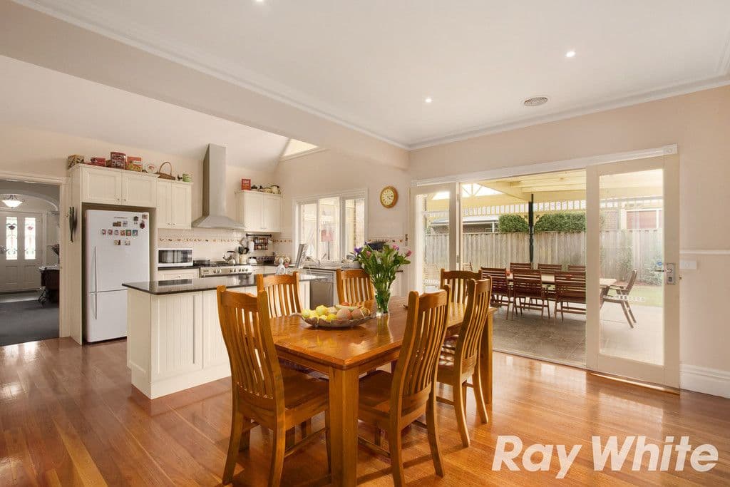 16 Mackellar Street, Pakenham VIC 3810, Pakenham - Thumbnail 7