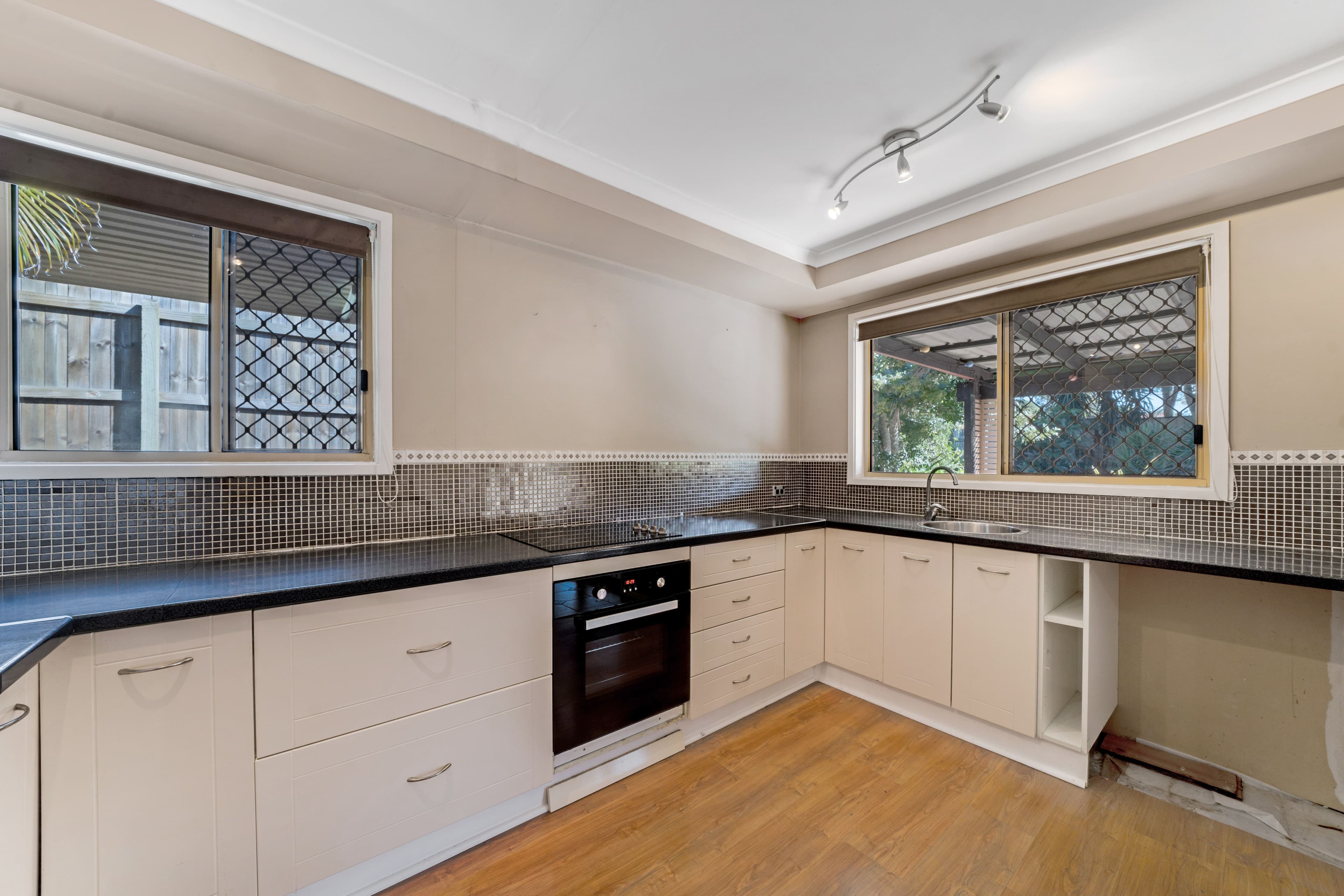34 Ammons Street, Browns Plains QLD 4118, Browns Plains - Thumbnail 5