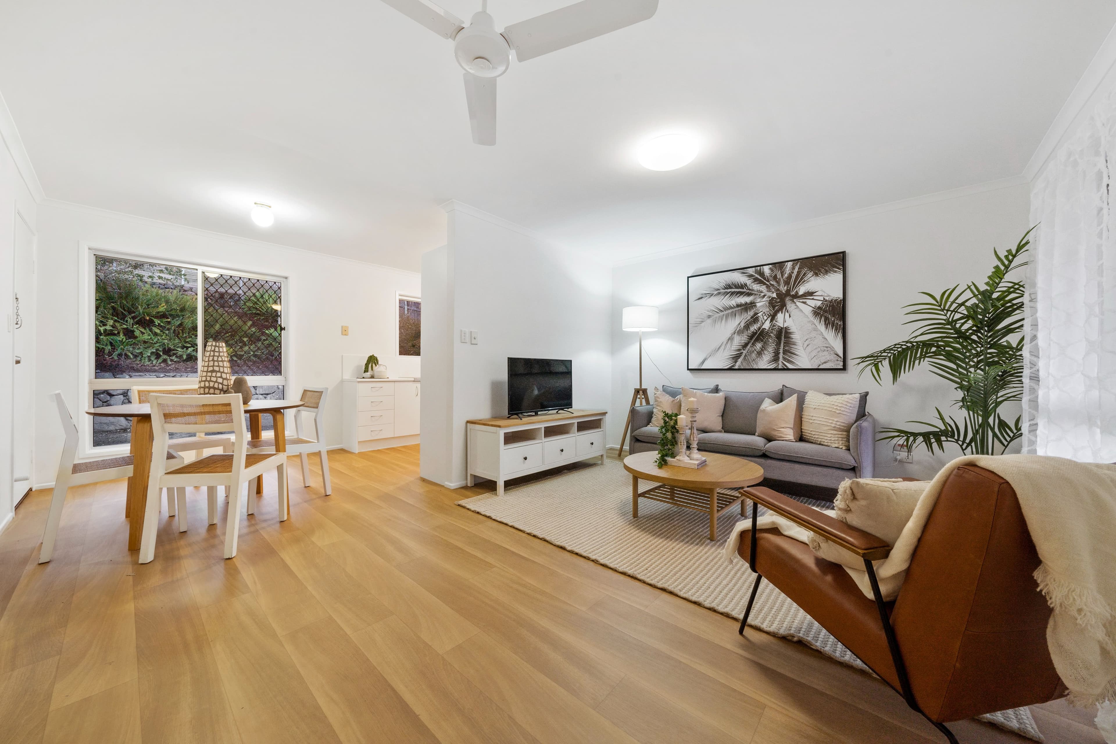 5 HARBURG Drive, Beenleigh QLD 4207, Beenleigh - Thumbnail 2