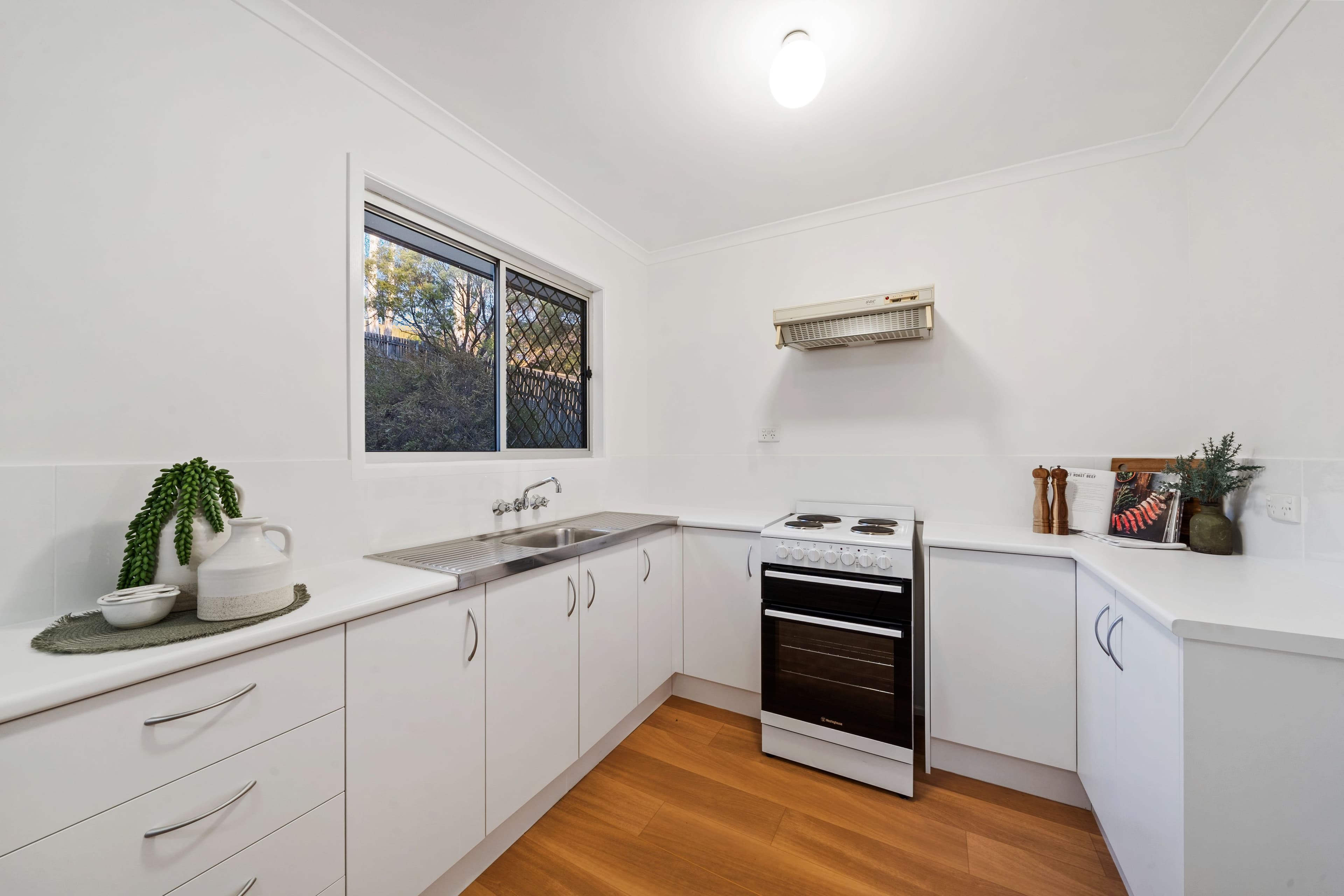 5 HARBURG Drive, Beenleigh QLD 4207, Beenleigh - Thumbnail 3