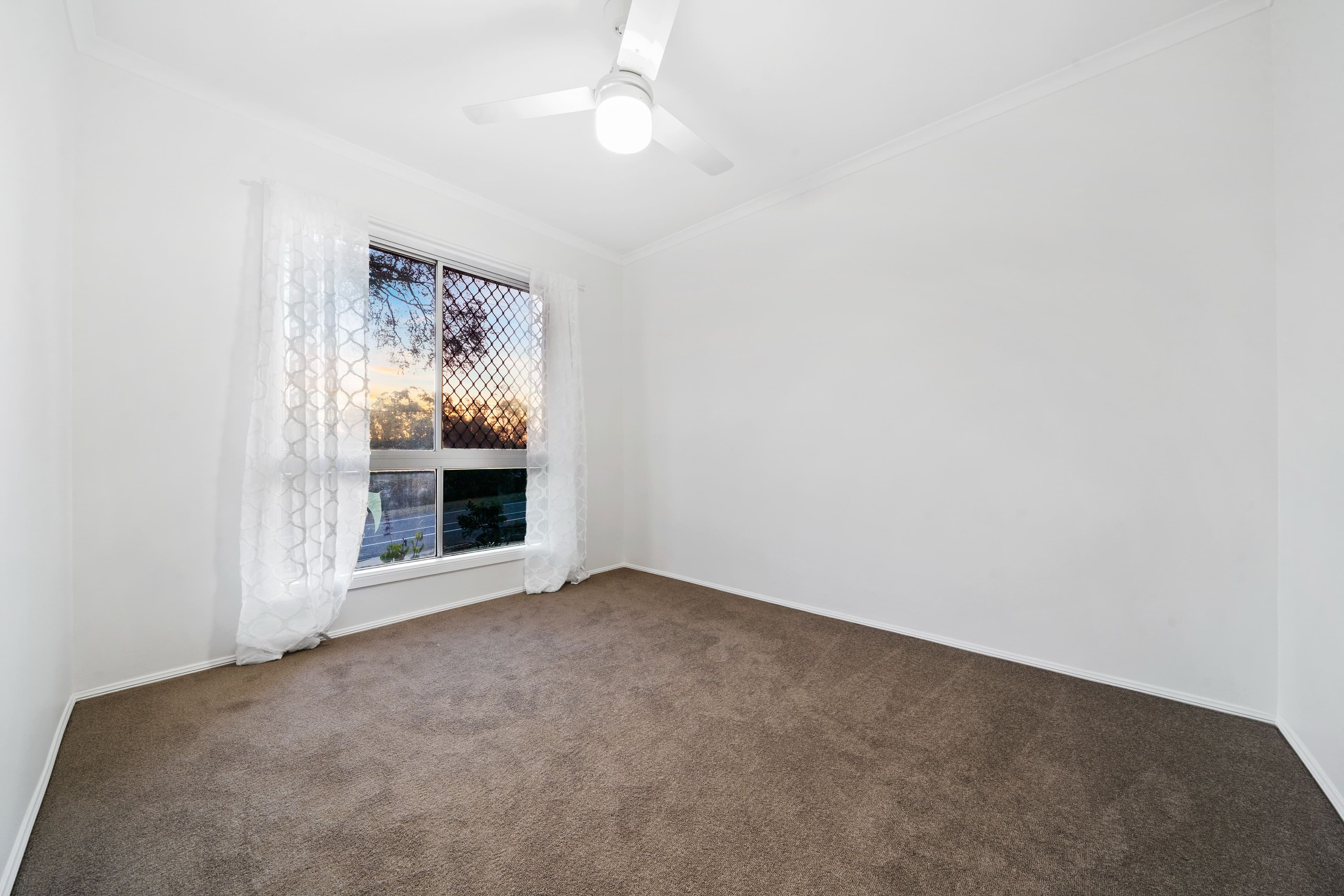 5 HARBURG Drive, Beenleigh QLD 4207, Beenleigh - Thumbnail 6