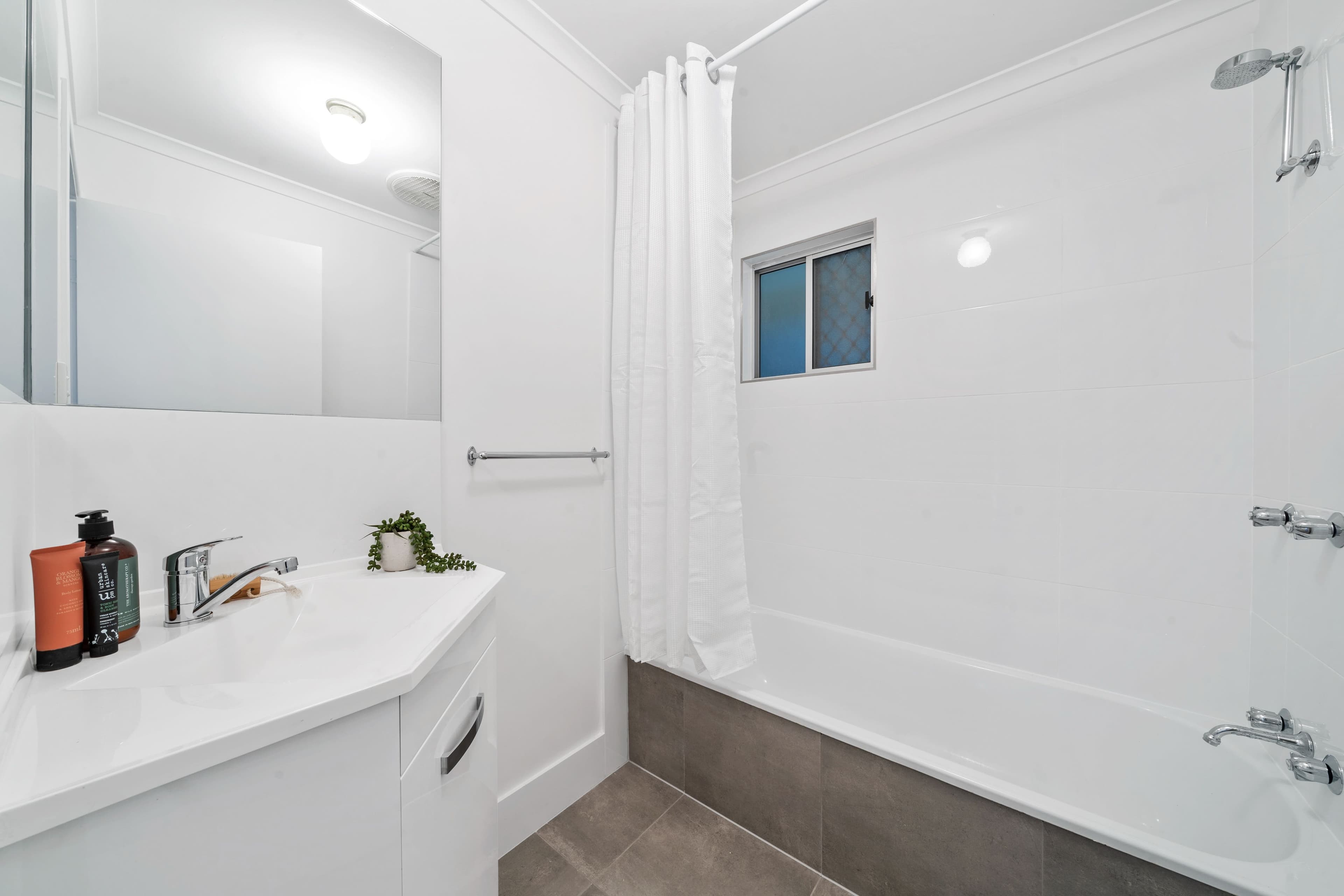 5 HARBURG Drive, Beenleigh QLD 4207, Beenleigh - Thumbnail 8