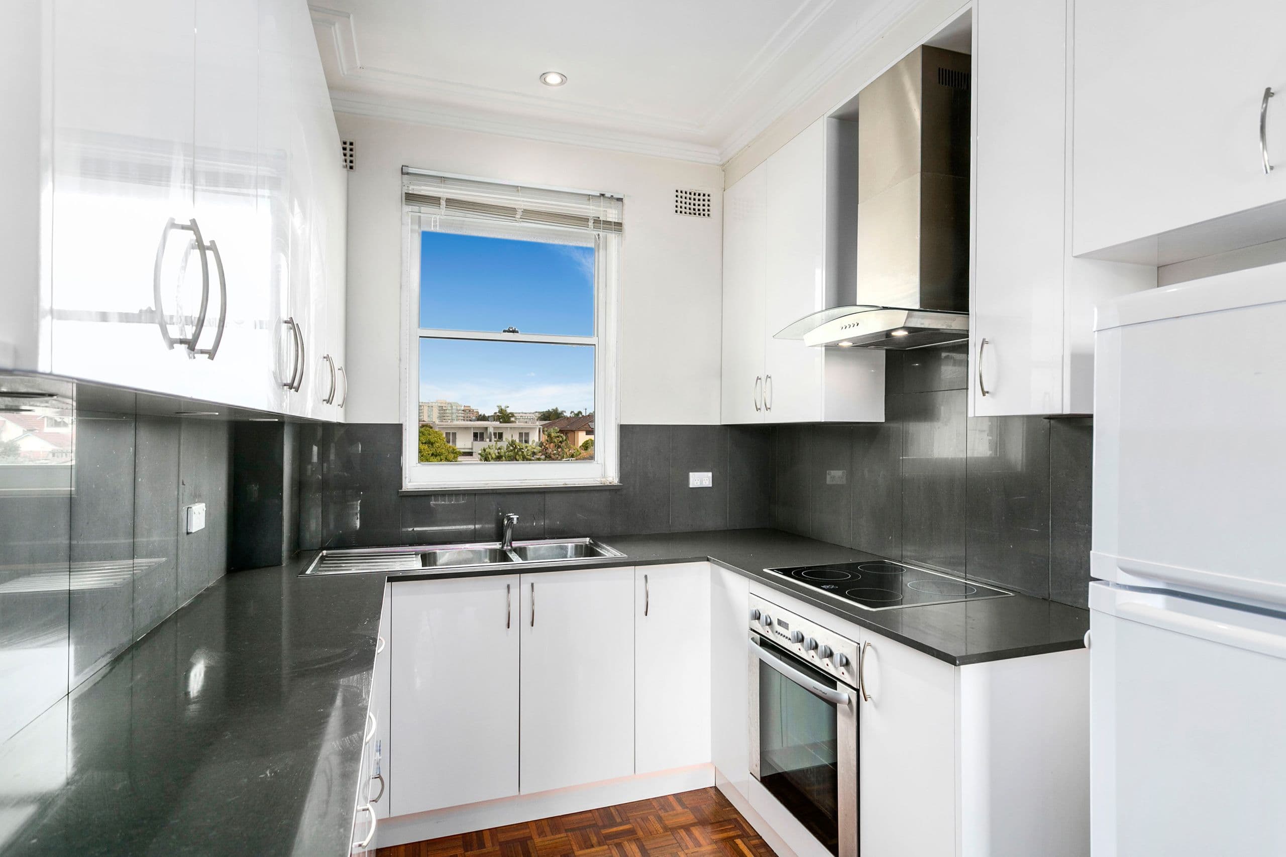 40 Moate Avenue, BRIGHTON-LE-SANDS NSW 2216, Brighton-Le-Sands - Thumbnail 2