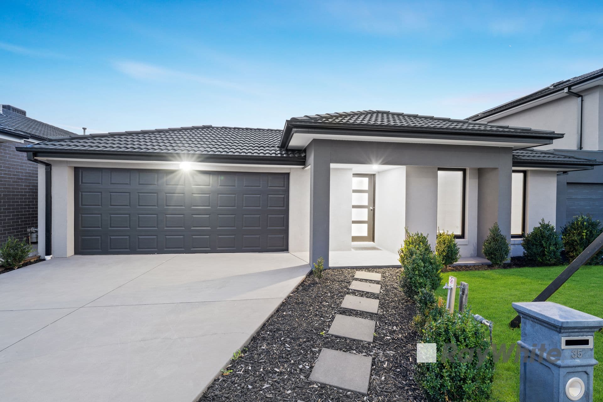 35 Leafy Circuit, Cranbourne East VIC 3977, Cranbourne East - Image 1