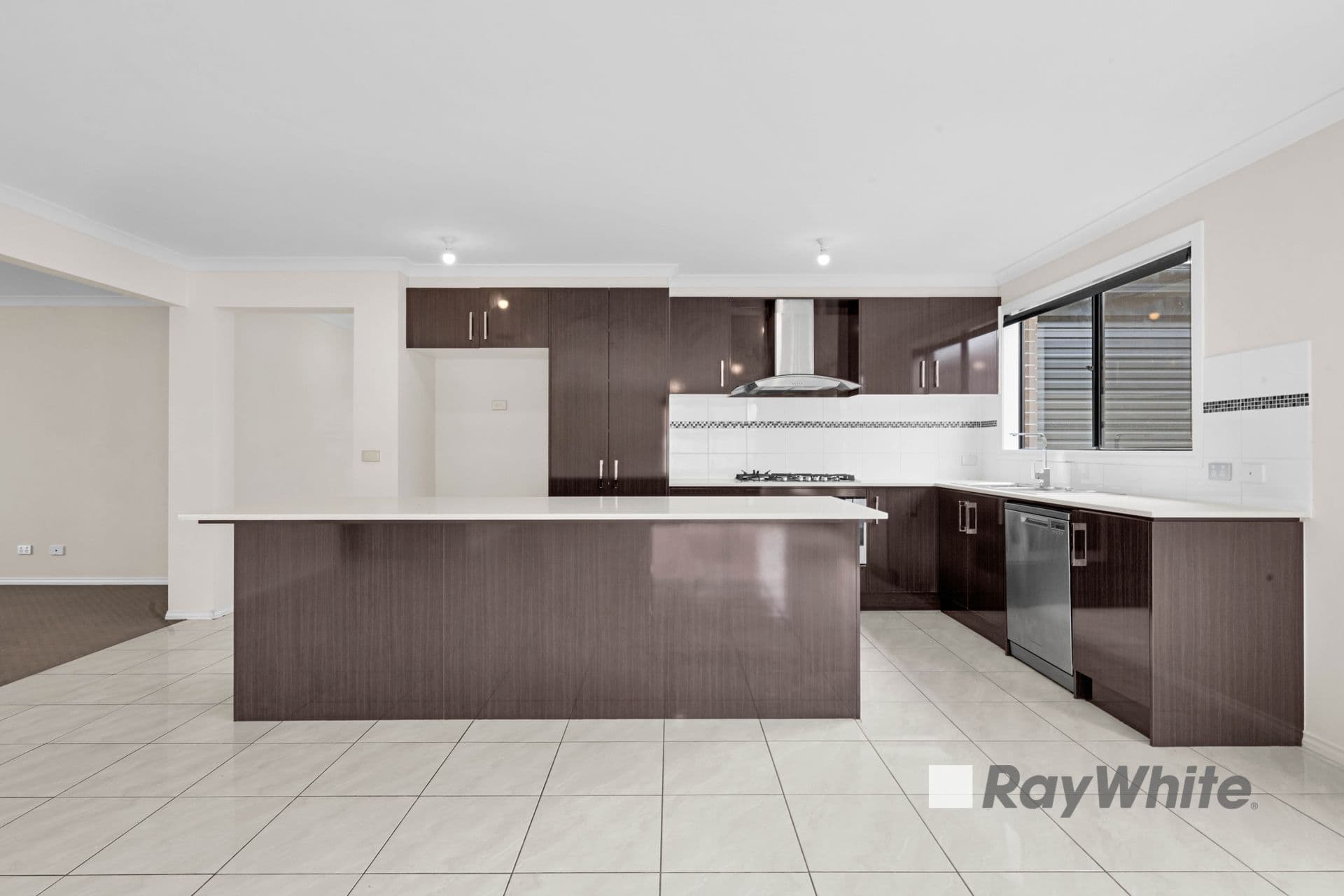 35 Leafy Circuit, Cranbourne East VIC 3977, Cranbourne East - Thumbnail 2