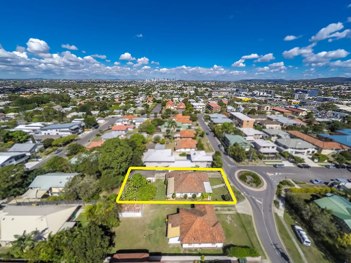 15 Buruda Street, Chermside QLD 4032, Chermside - Image 1