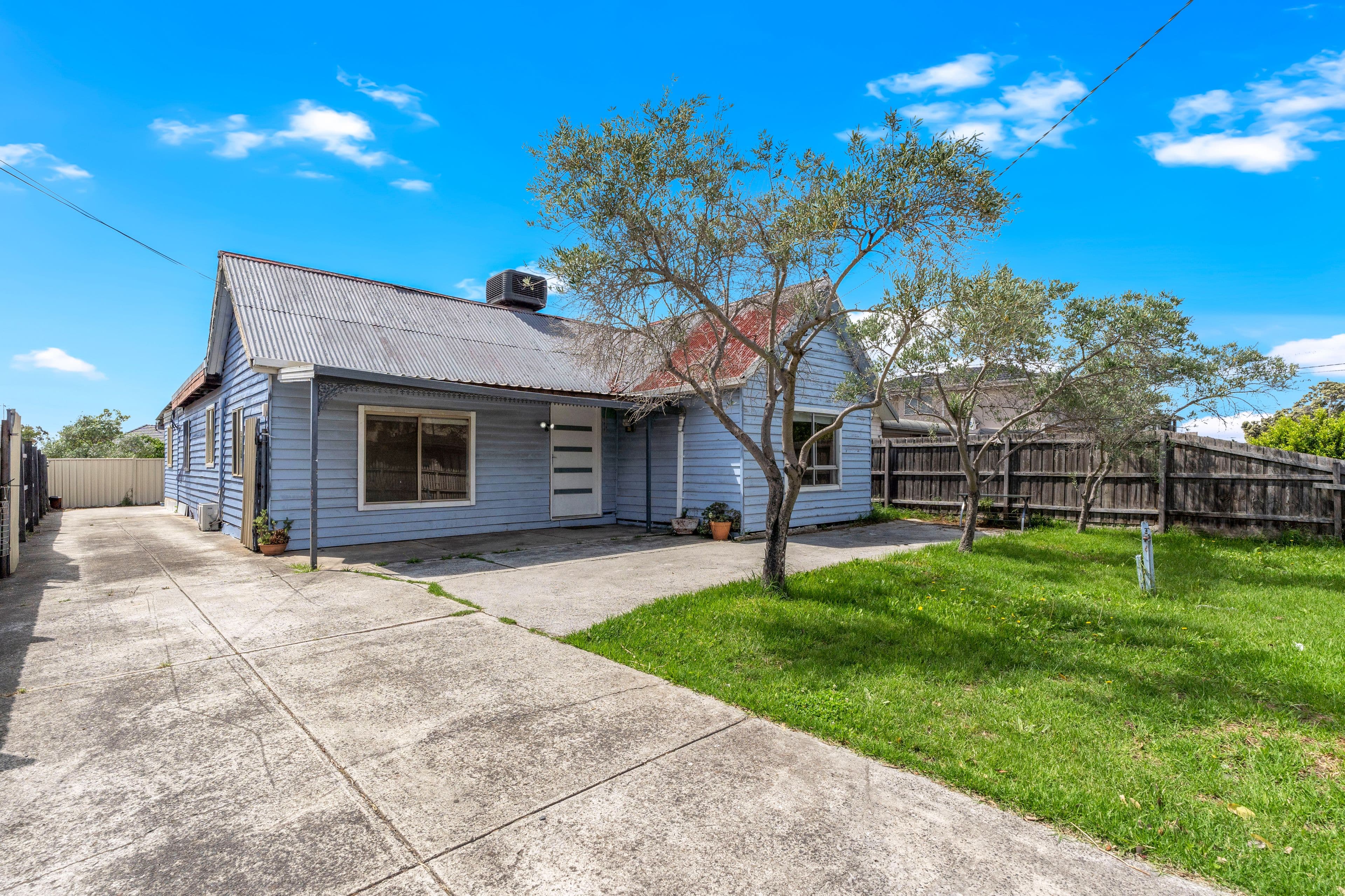 98 Lahinch Street, Broadmeadows VIC 3047, Broadmeadows - Image 1
