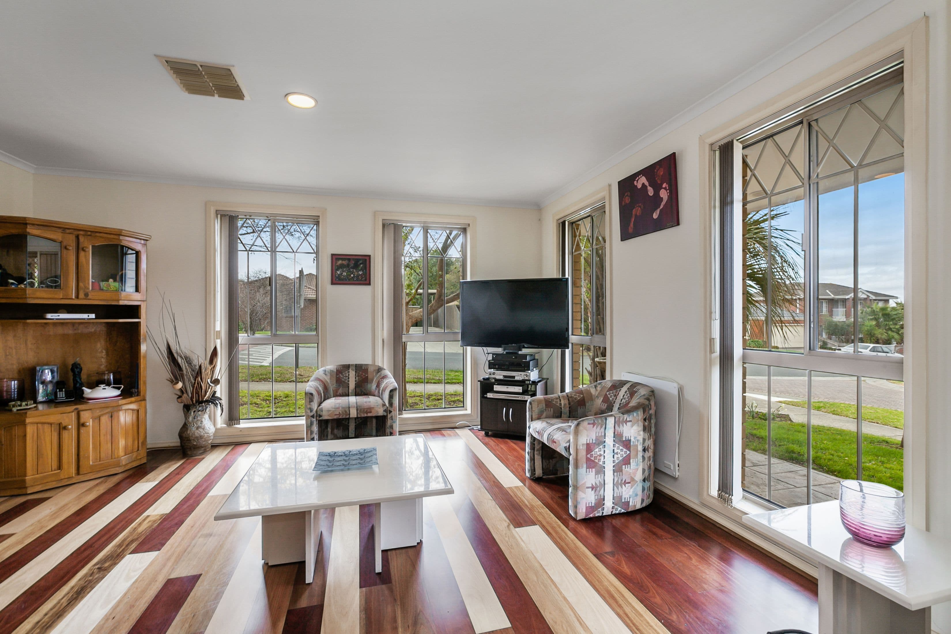 13 Gardenview Close, Mill Park VIC 3082, Mill Park - Thumbnail 3