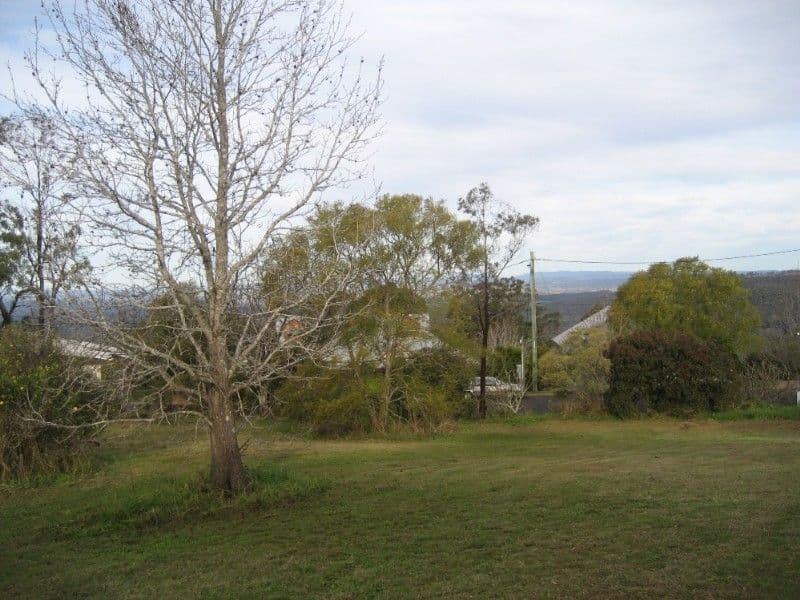 4 Grandview Crescent, BLUE MOUNTAIN HEIGHTS QLD 4350, Blue Mountain Heights - Image 1