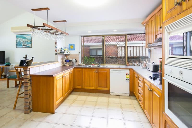 16 Marco Polo Place, Hollywell QLD 4216, Hollywell - Thumbnail 2