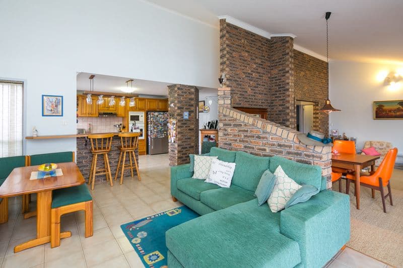 16 Marco Polo Place, Hollywell QLD 4216, Hollywell - Thumbnail 7
