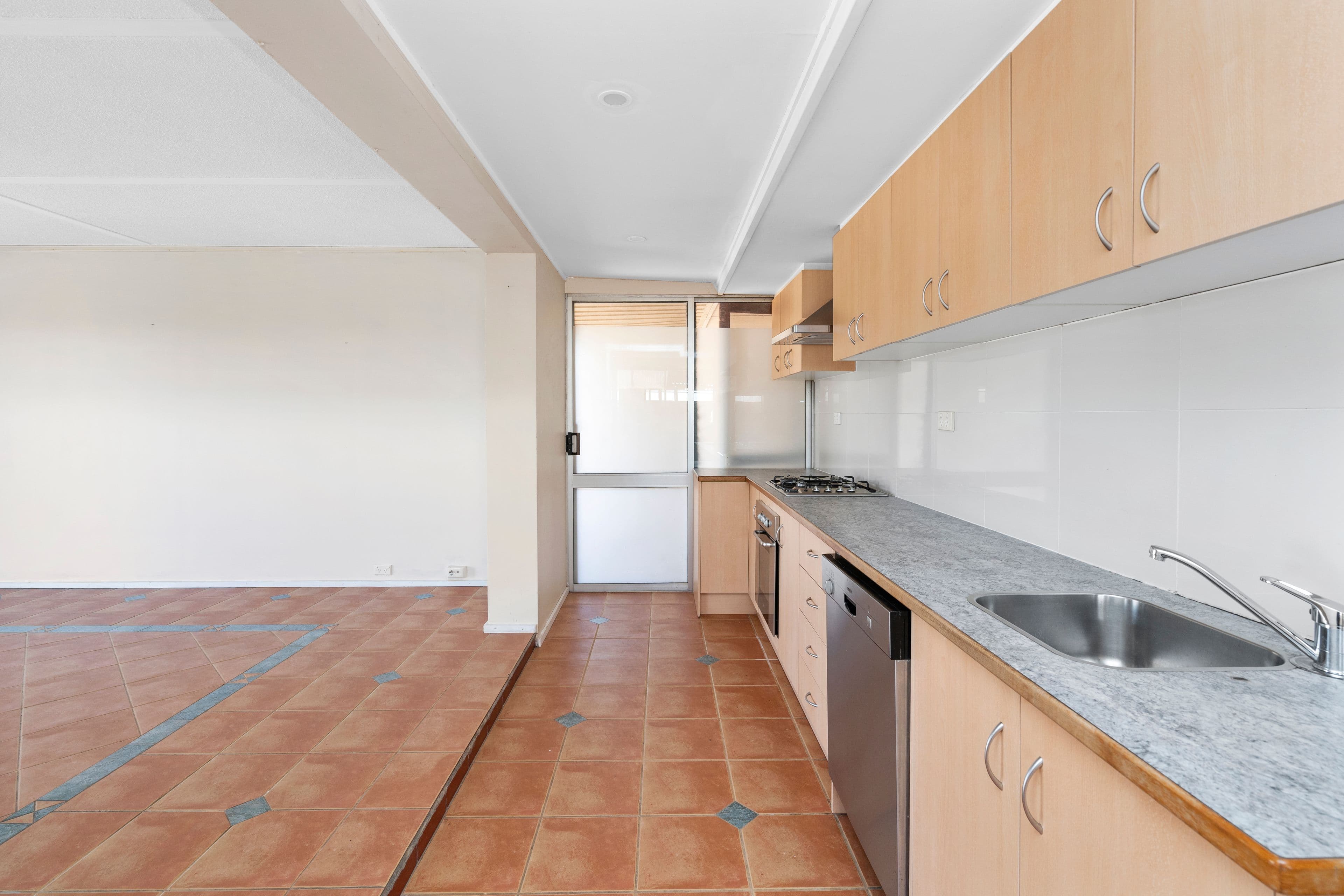 16 Mandora Way, Riverton WA 6148, Riverton - Thumbnail 4