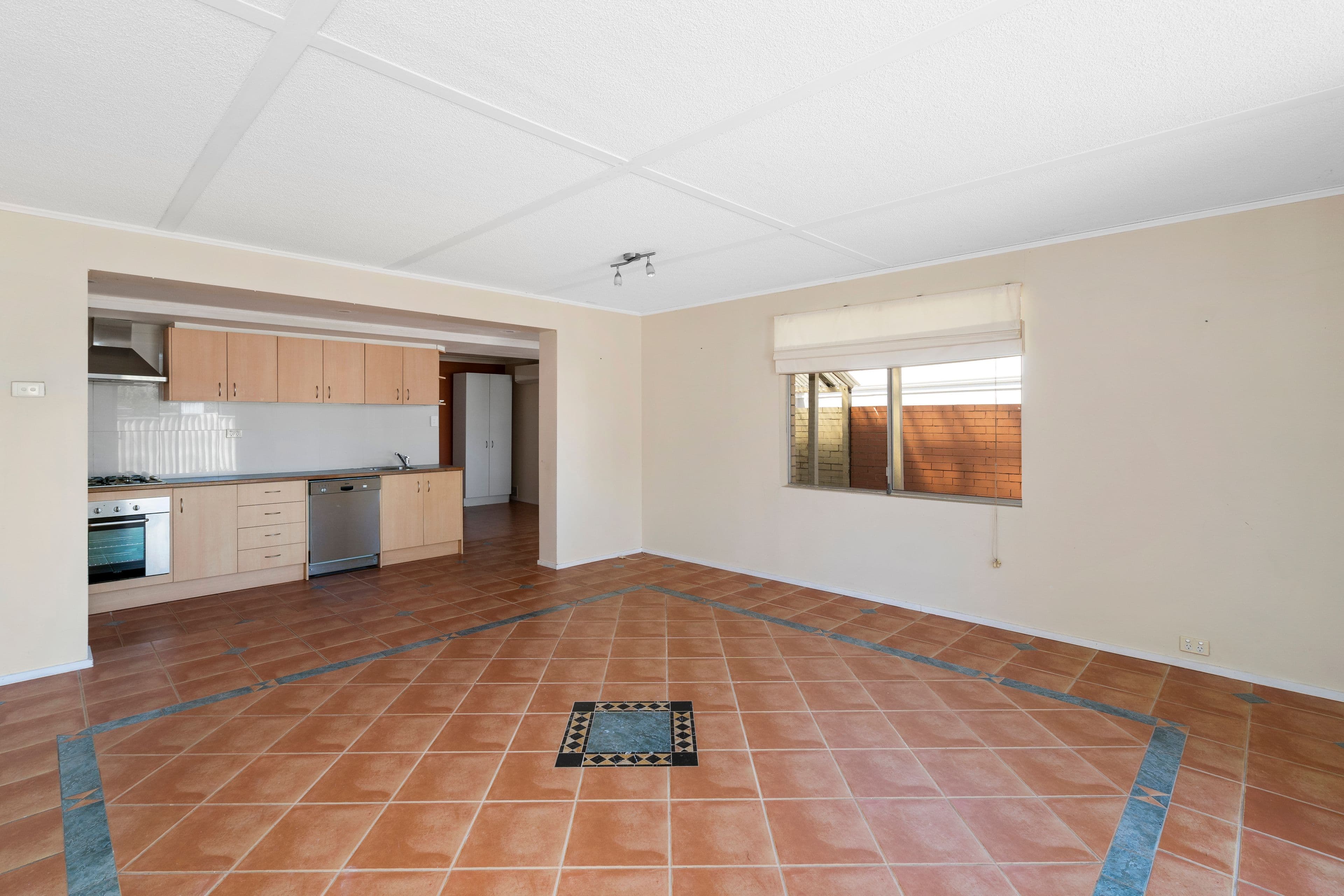 16 Mandora Way, Riverton WA 6148, Riverton - Thumbnail 5