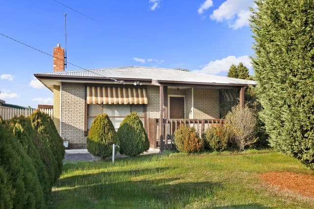 44 Lane Crescent, Reservoir VIC 3073, Reservoir - Thumbnail 2