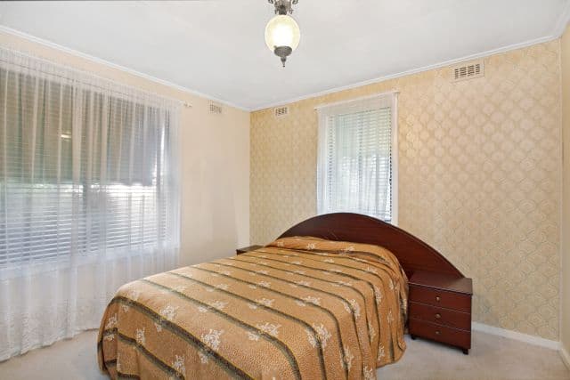 44 Lane Crescent, Reservoir VIC 3073, Reservoir - Thumbnail 5