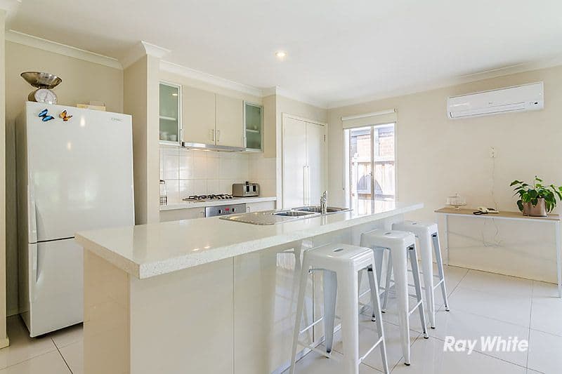 86 Mountainview Boulevard, Cranbourne North VIC 3977, Cranbourne North - Thumbnail 4