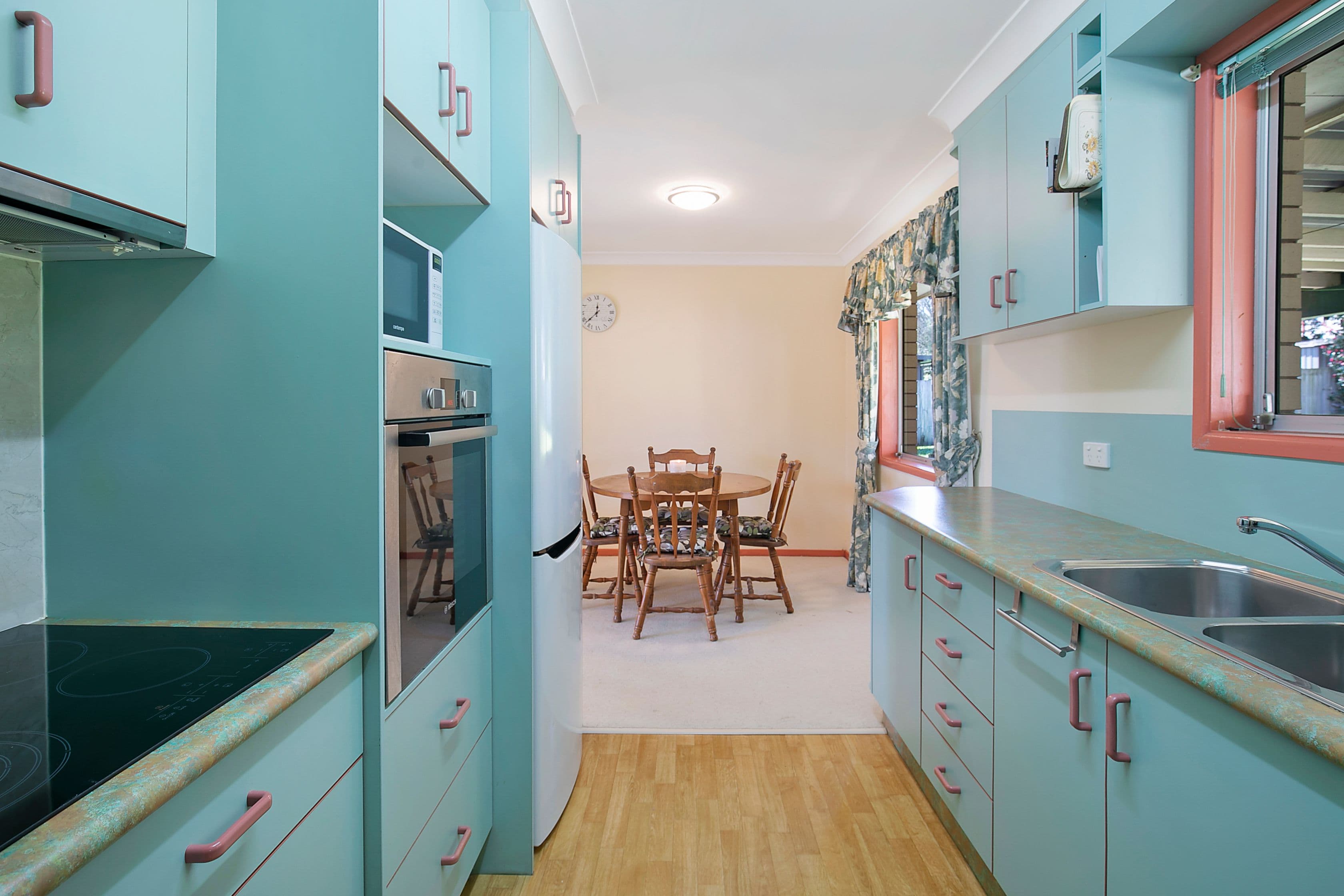 11 Leyton Street, Birkdale QLD 4159, Birkdale - Thumbnail 3