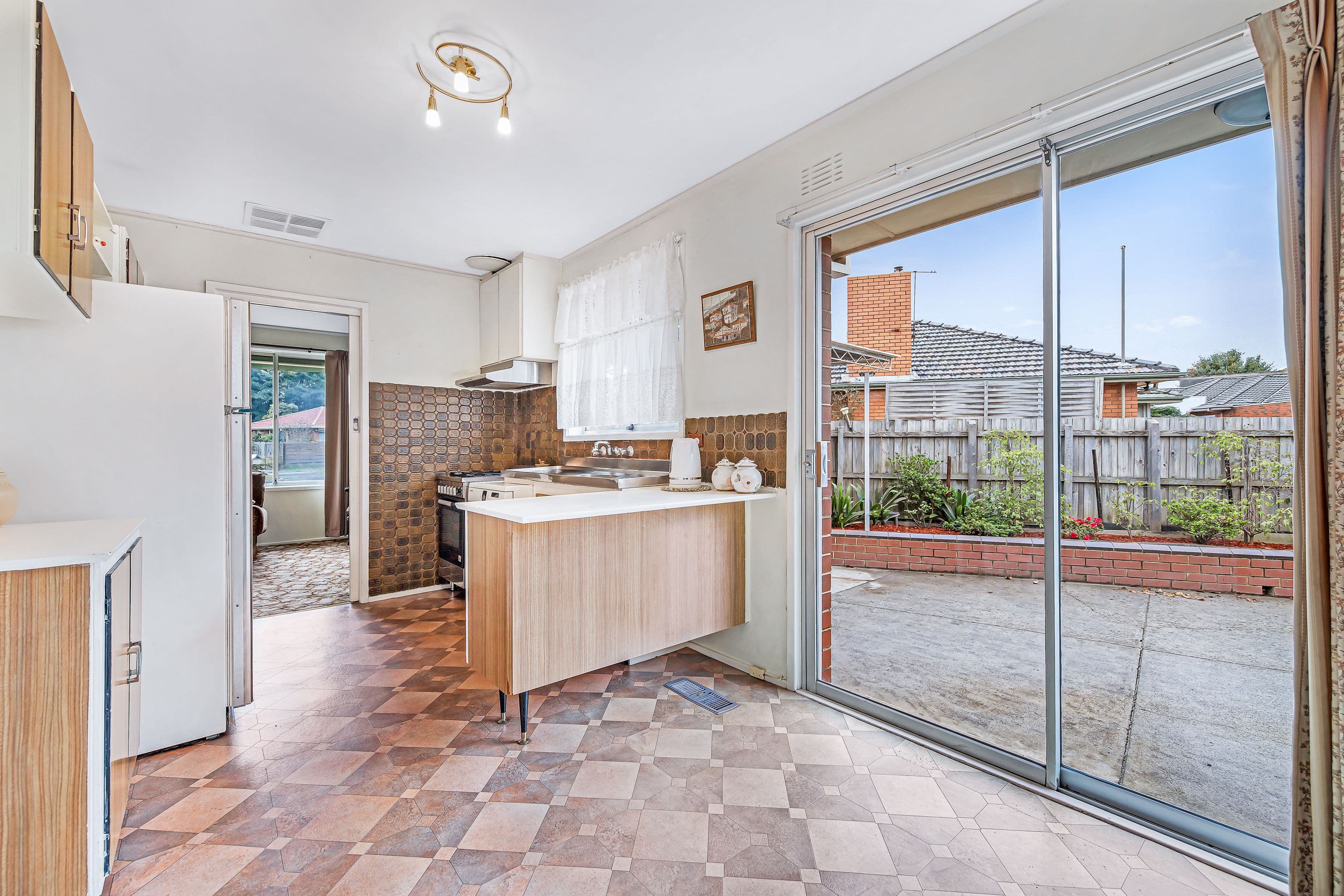 15 Jarrah Court, Glen Waverley VIC 3150, Glen Waverley - Thumbnail 3