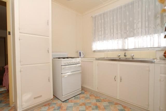 4 Myrtle Street, WERRIBEE VIC 3030, Werribee - Thumbnail 3