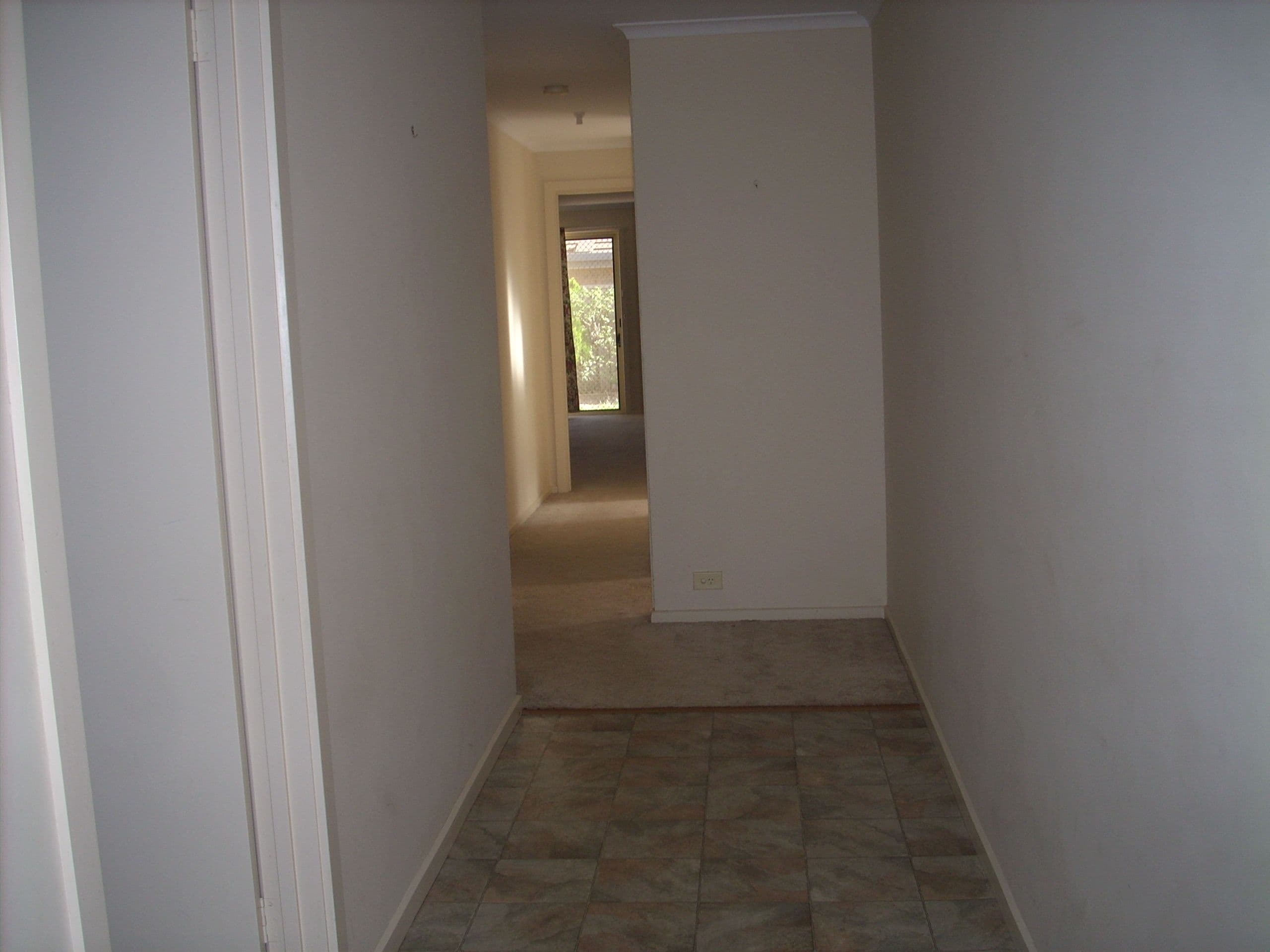 19 Cranmore Avenue, Craigmore SA 5114, Craigmore - Thumbnail 7