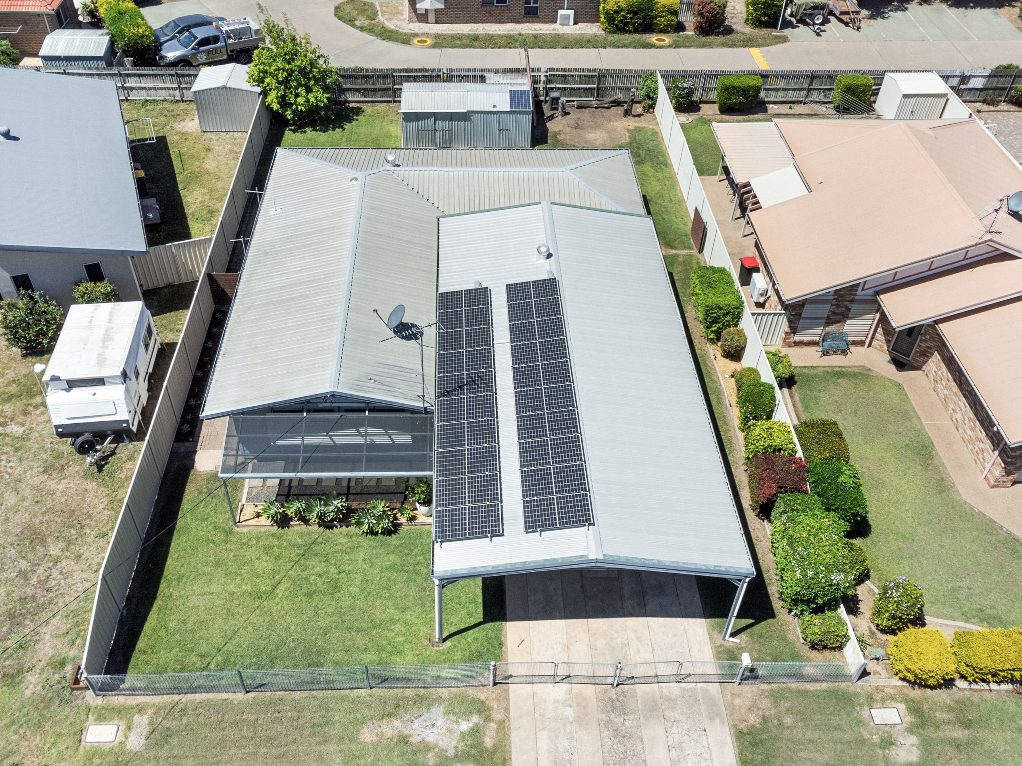 1B Batts Place, Emerald QLD 4720, Emerald - Thumbnail 2