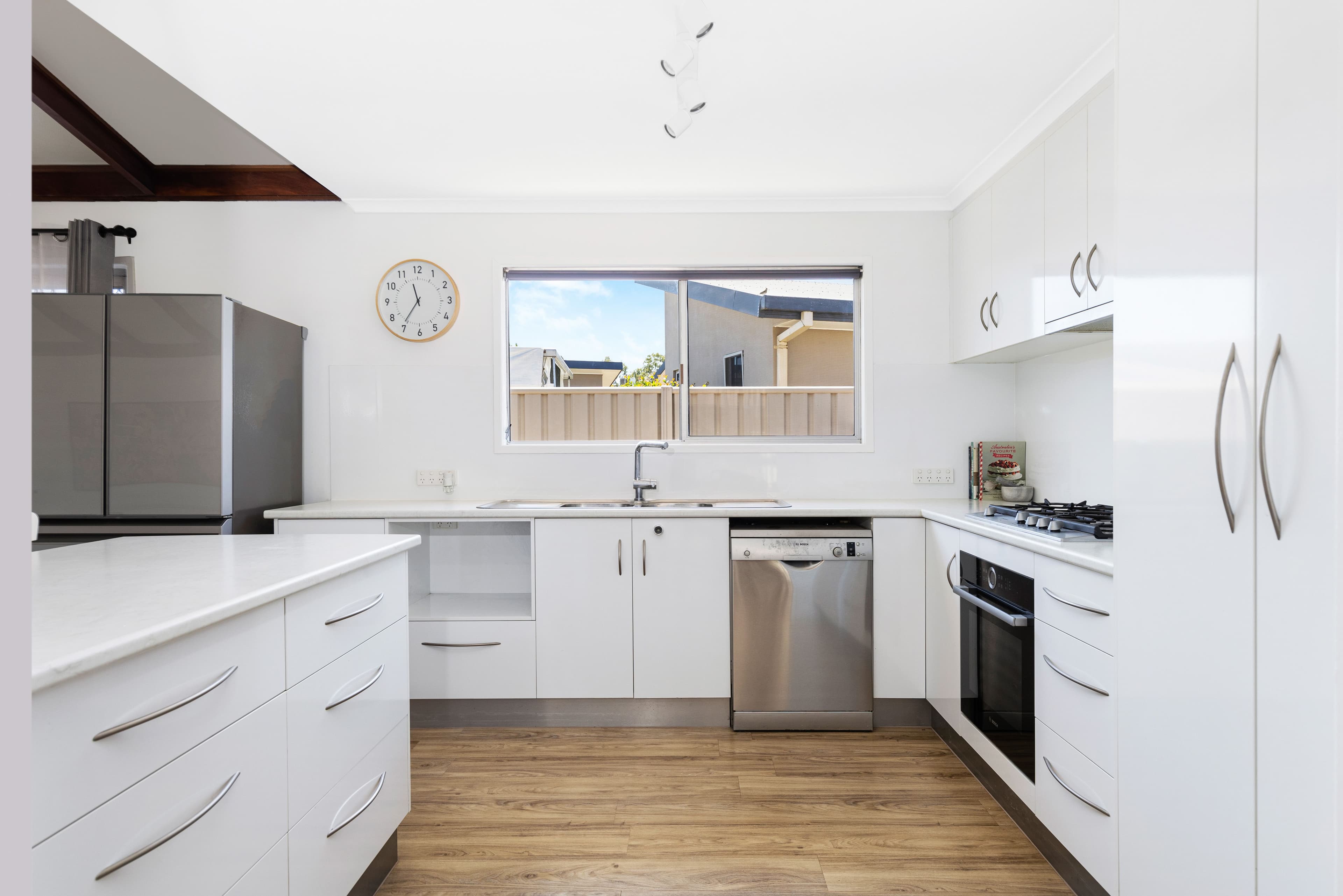 1B Batts Place, Emerald QLD 4720, Emerald - Thumbnail 5