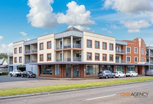 2/74 Tudor Street, Hamilton, Hamilton - Image 1