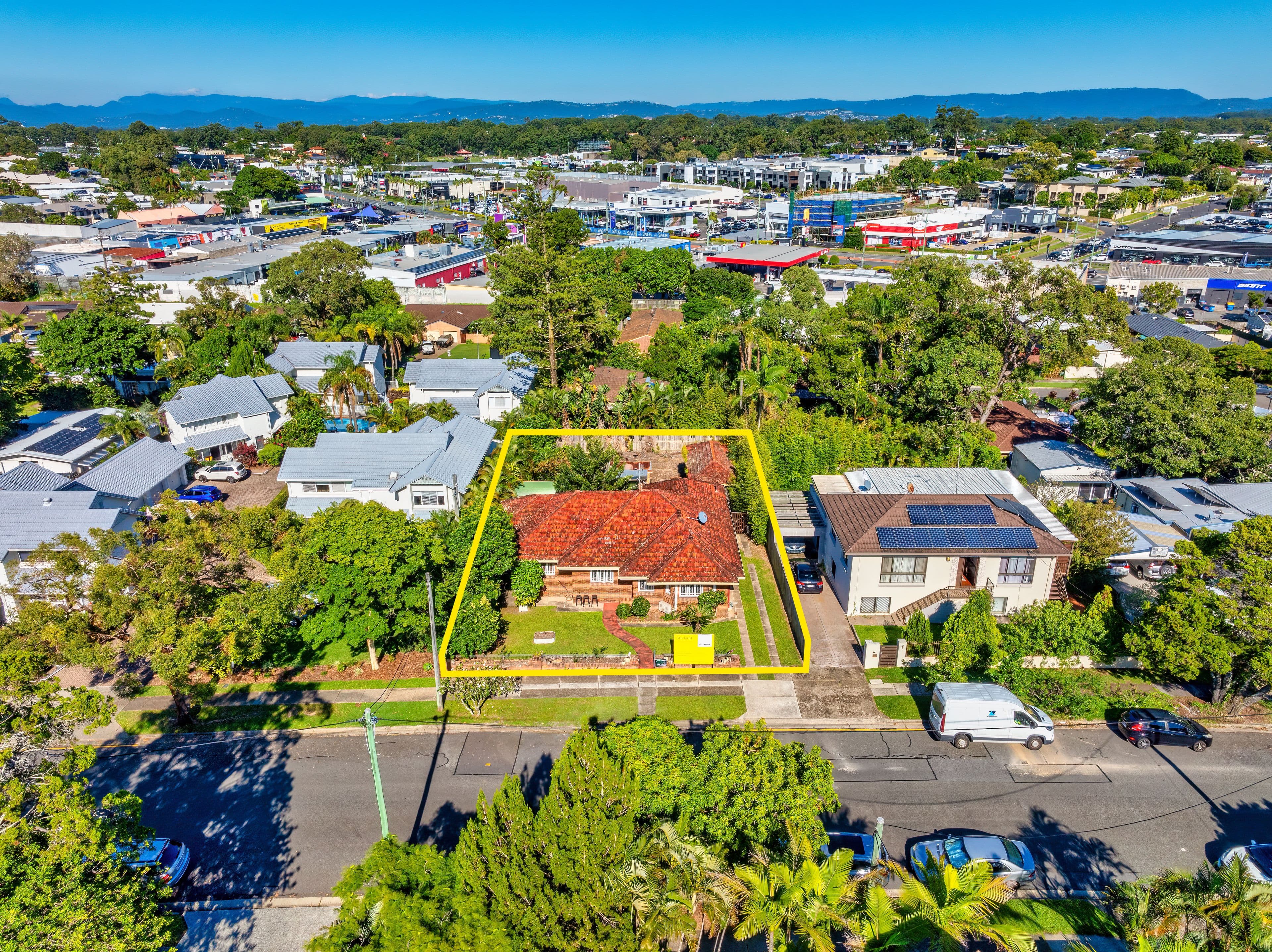 32 Chester Terrace, Southport QLD 4215, Southport - Thumbnail 3