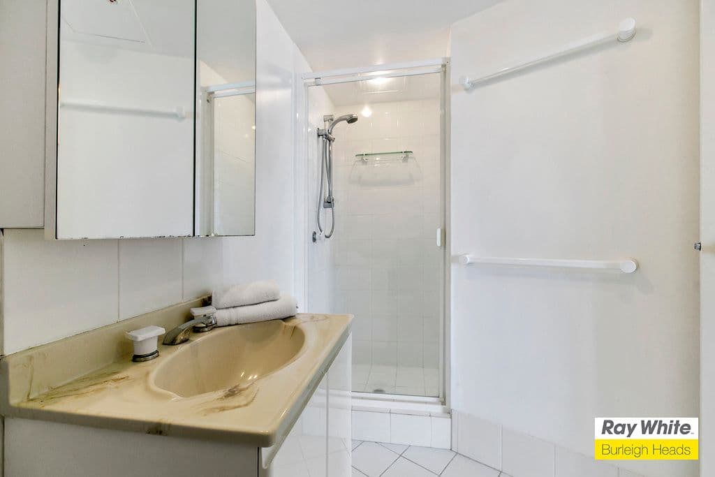 60 Goodwin Terrace, Burleigh Heads QLD 4220, Burleigh Heads - Thumbnail 8