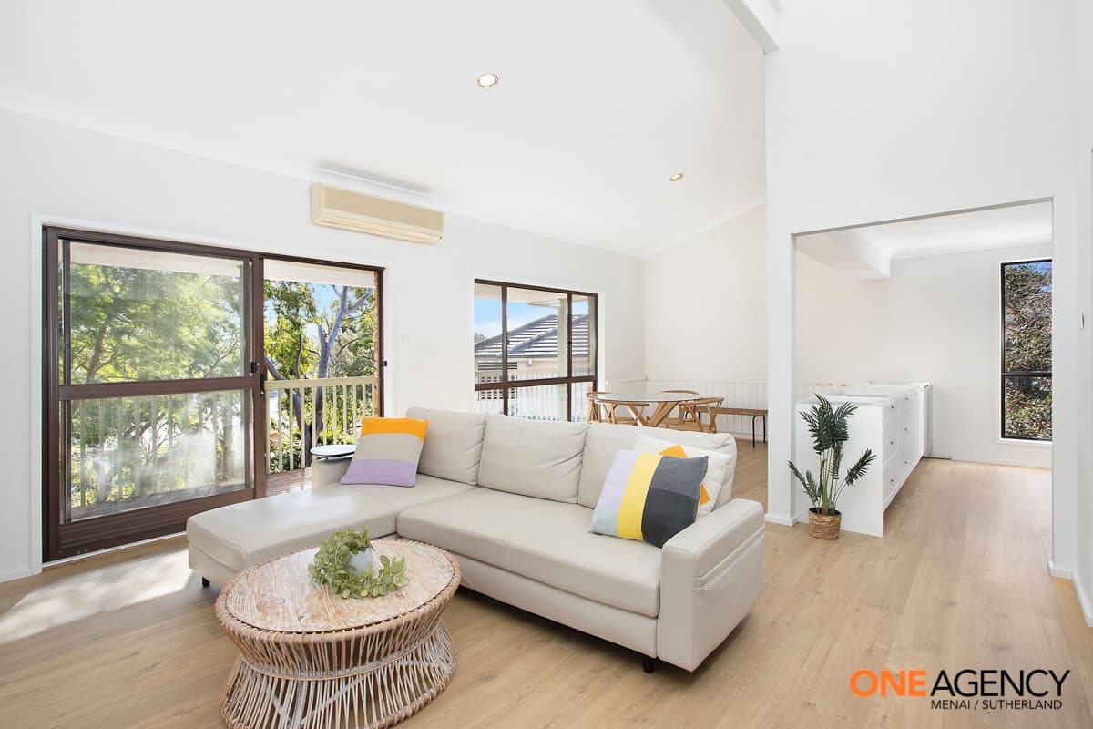 3 Bramwell Place, Illawong, Illawong - Thumbnail 2