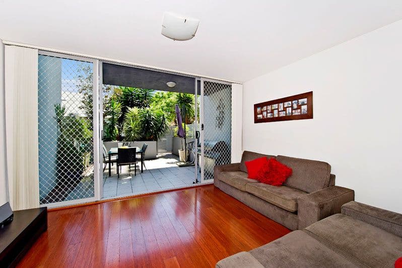 27 Carnation Drive, Mooroobool - Image 1