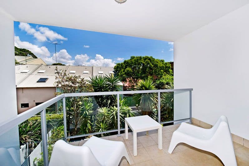 27 Carnation Drive, Mooroobool - Thumbnail 5