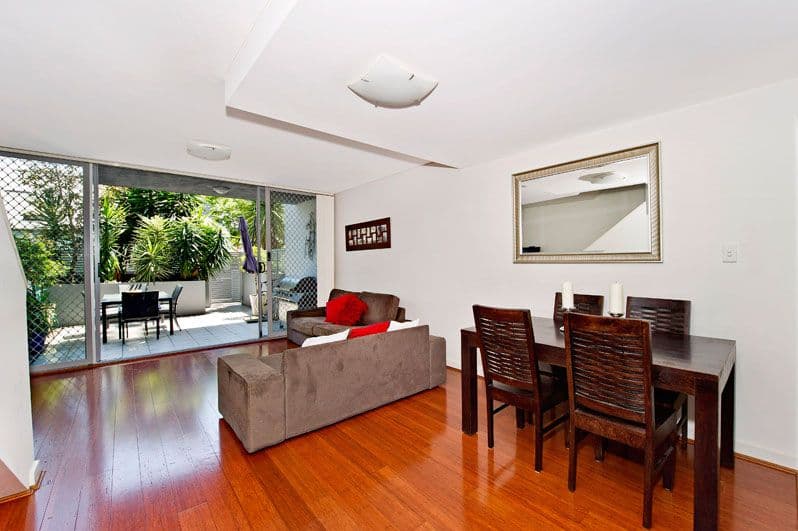27 Carnation Drive, Mooroobool - Thumbnail 7