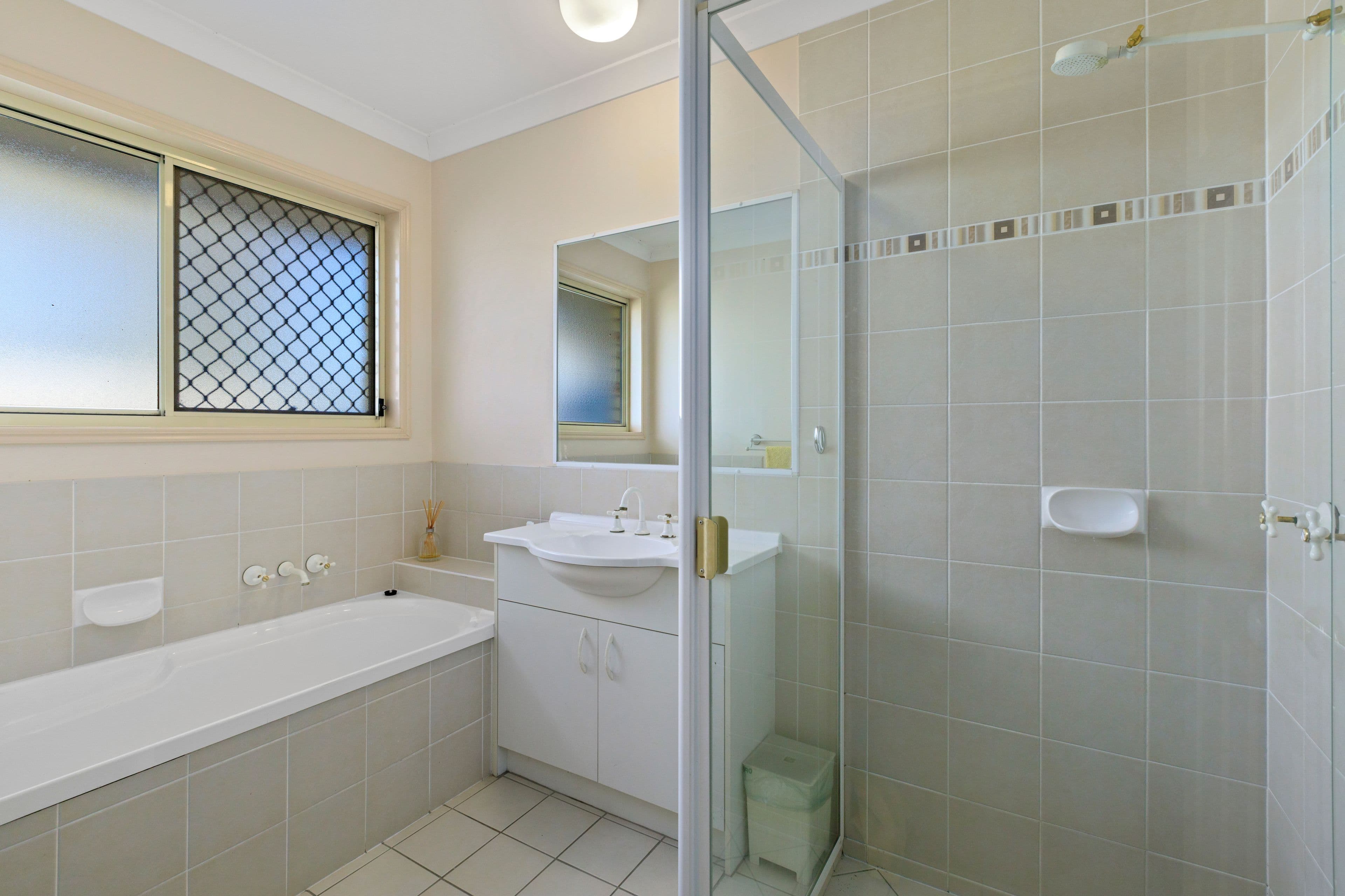11 Sunningdale Street, Oxley QLD 4075, Oxley - Thumbnail 8
