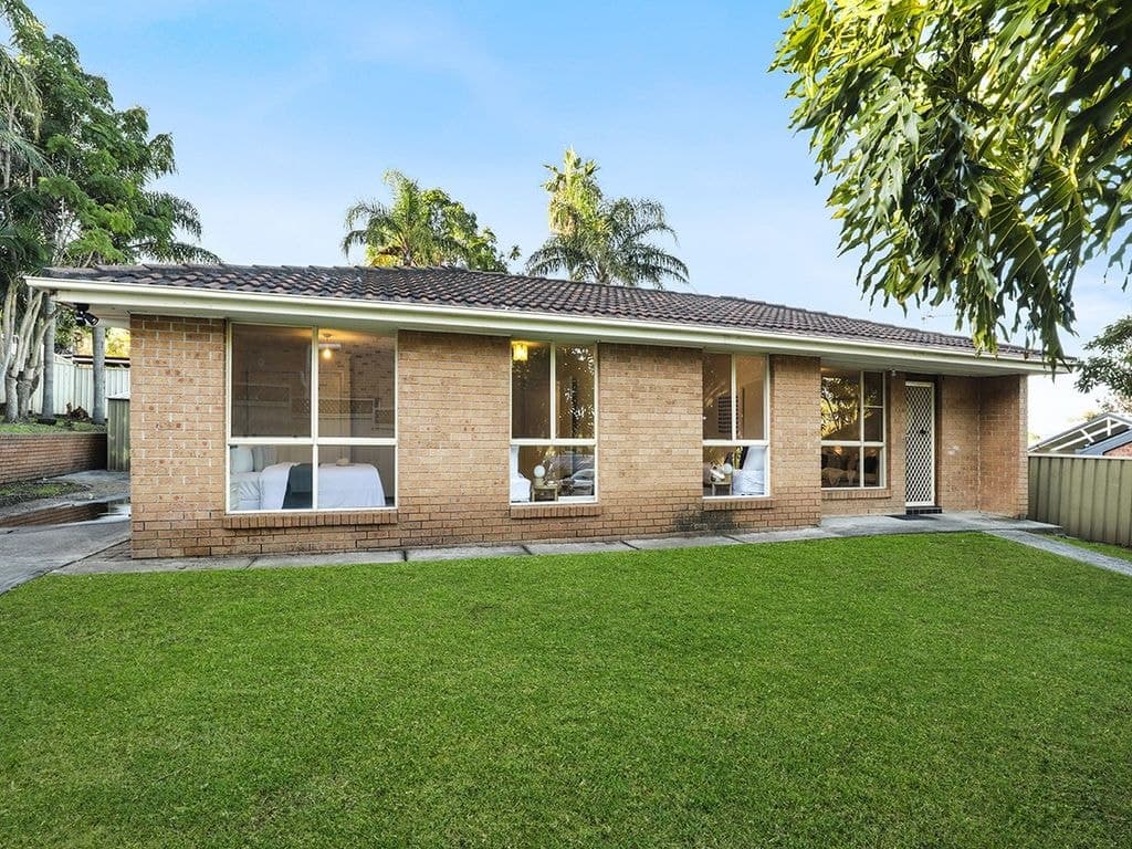 8 Habeda Avenue, Horsley - Thumbnail 2