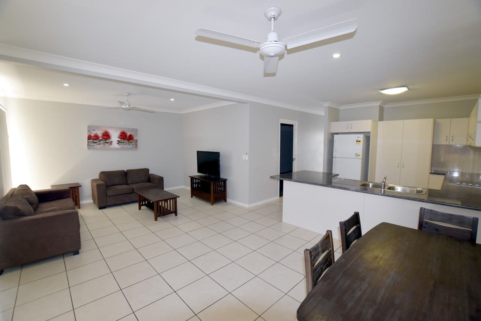 214 Oaka Street, South Gladstone QLD 4680, South Gladstone - Thumbnail 2
