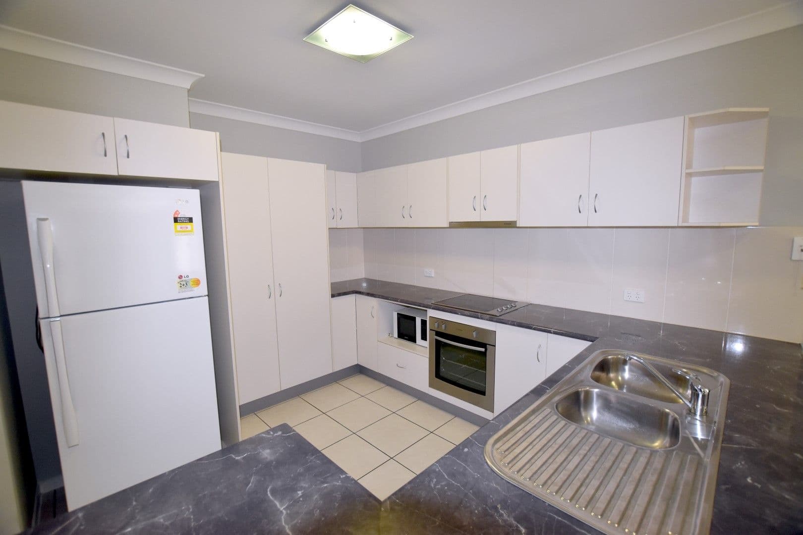214 Oaka Street, South Gladstone QLD 4680, South Gladstone - Thumbnail 7