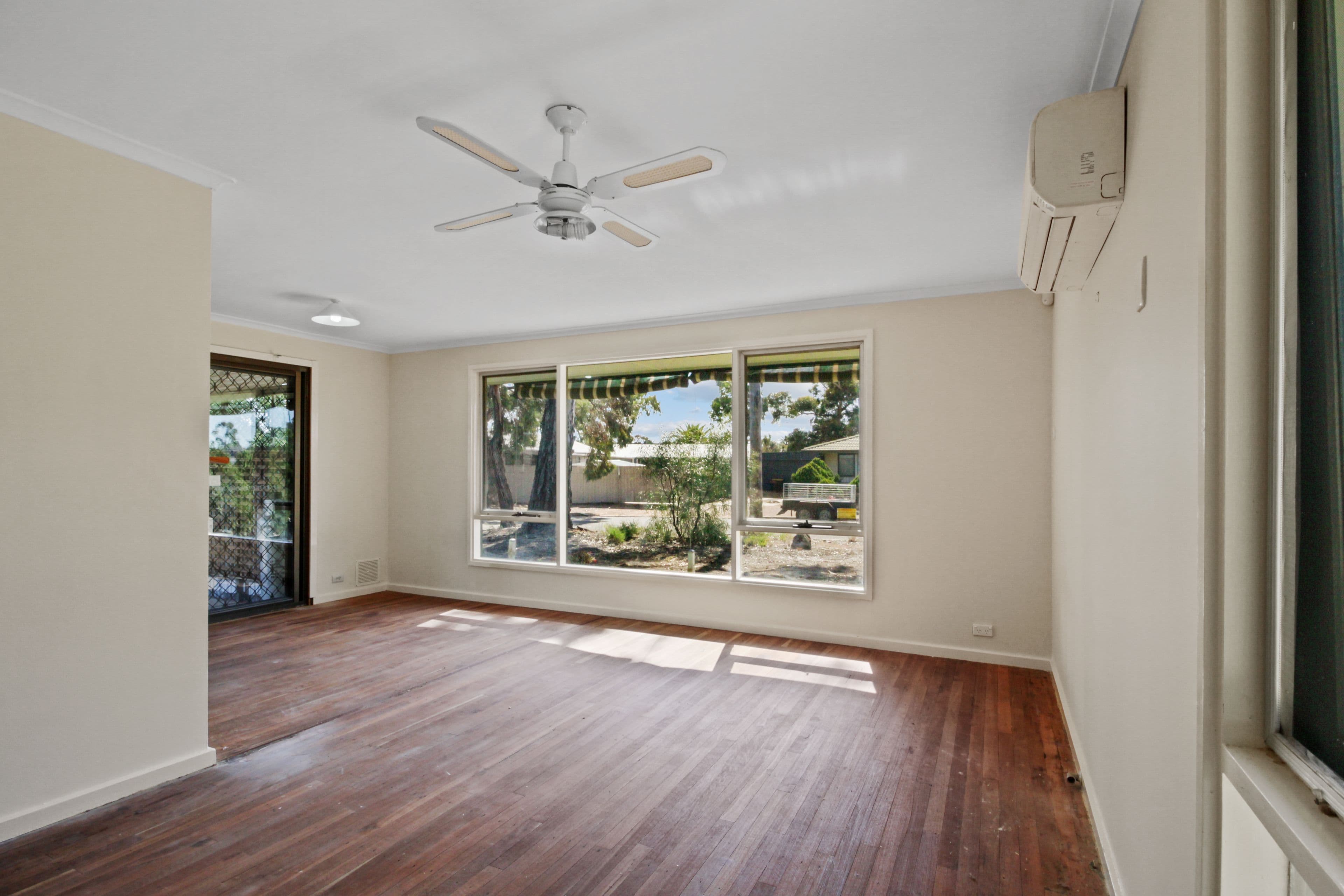 4 Morant Avenue, Renmark SA 5341, Renmark - Thumbnail 2