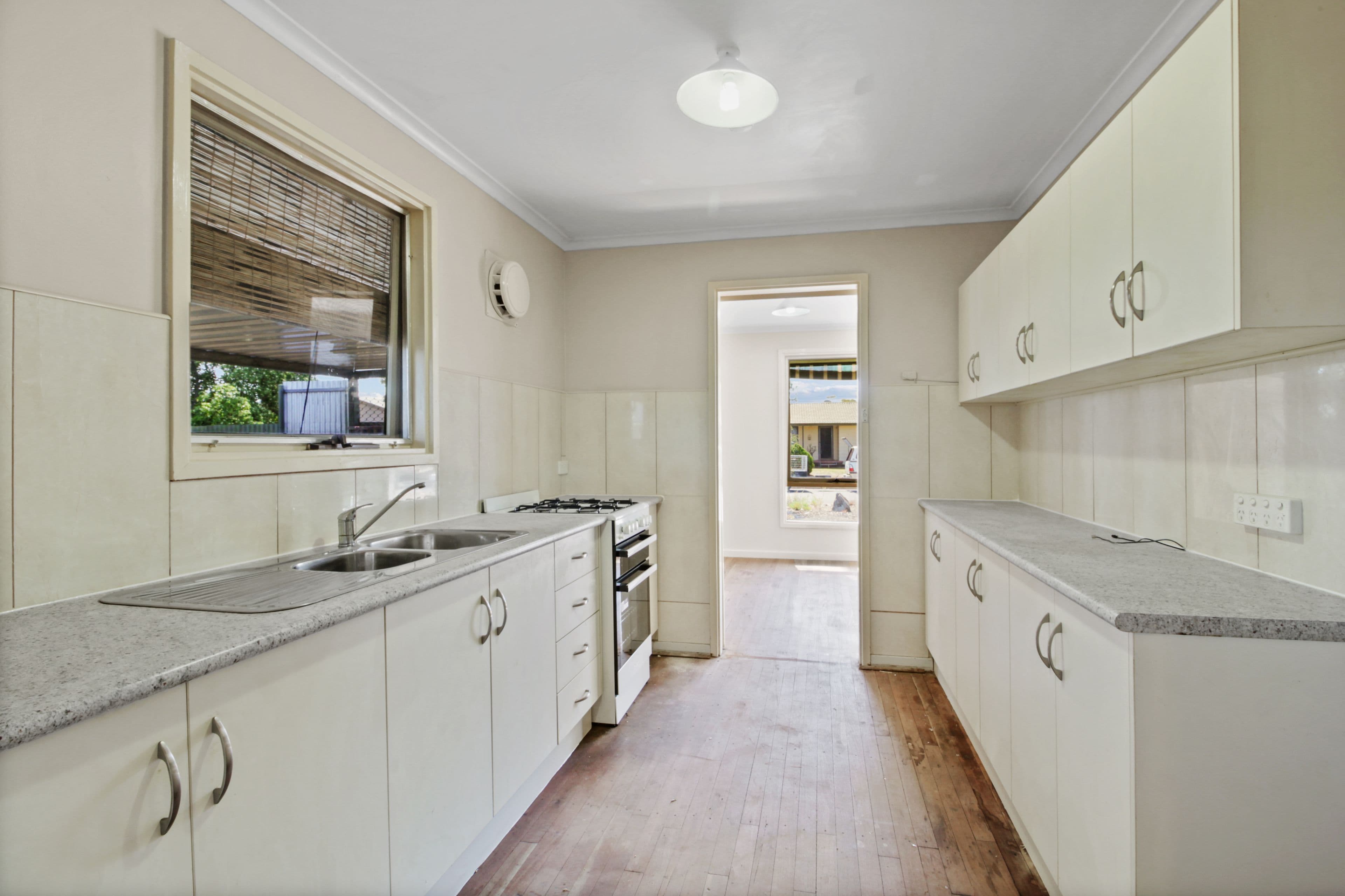 4 Morant Avenue, Renmark SA 5341, Renmark - Thumbnail 5