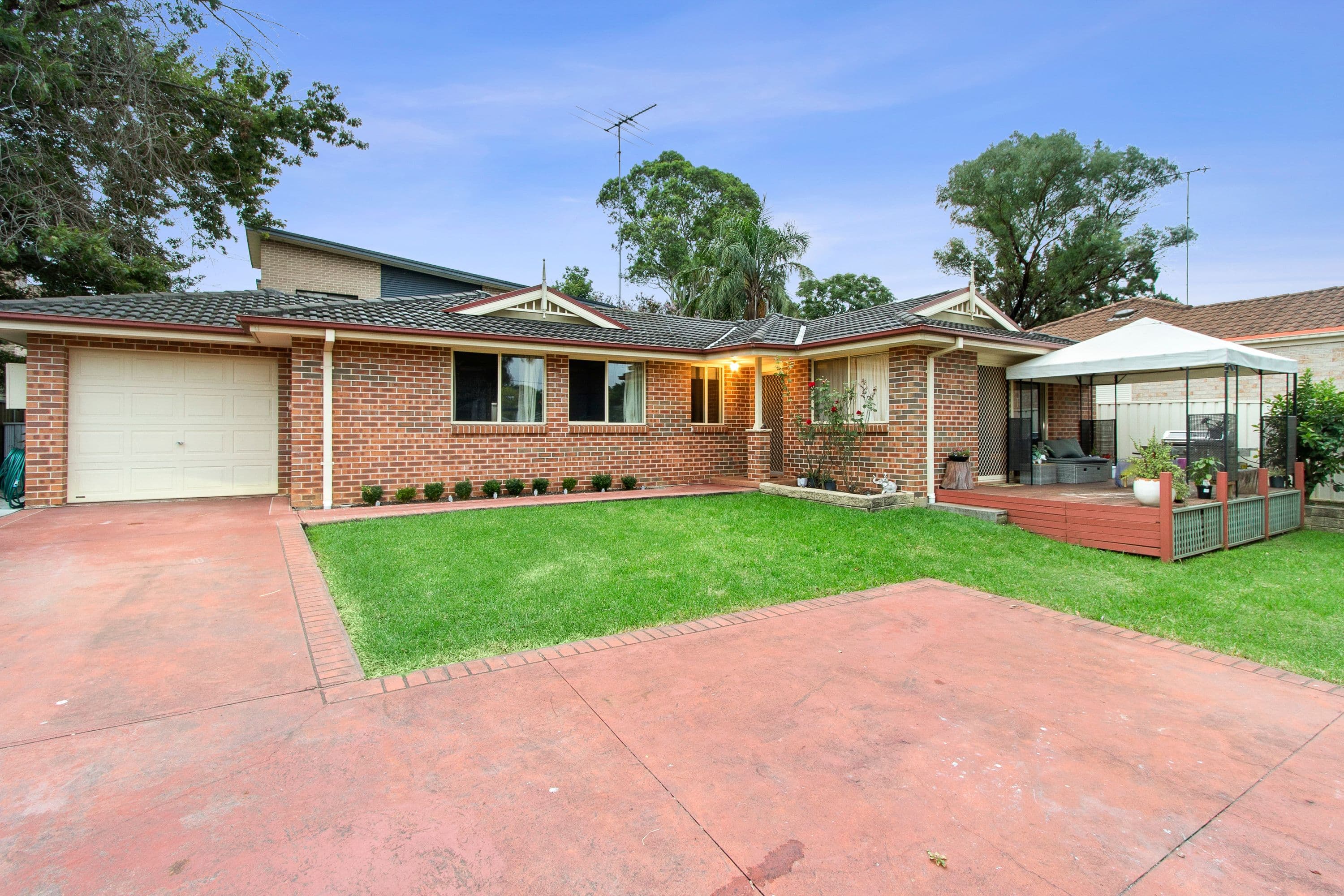 144 Rosenthal Road, Rosenthal Heights - Image 1