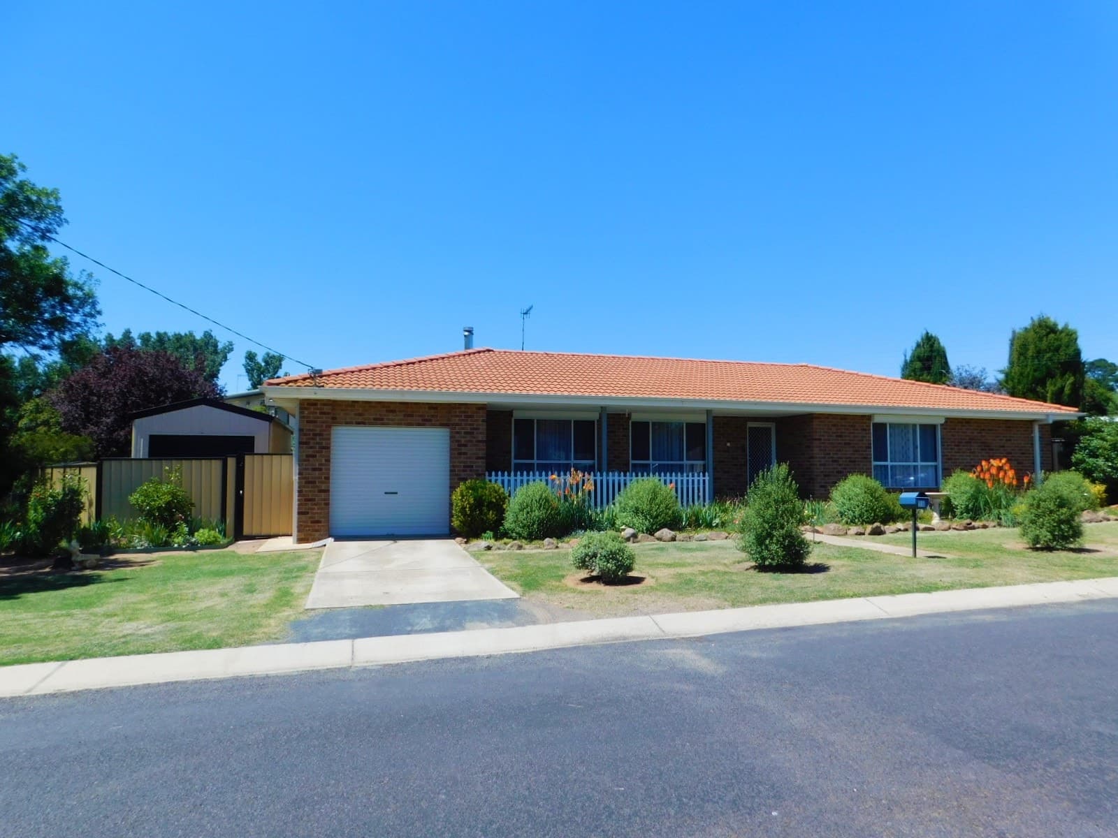 16 Nambucca Street, Cooma, Cooma - Thumbnail 3