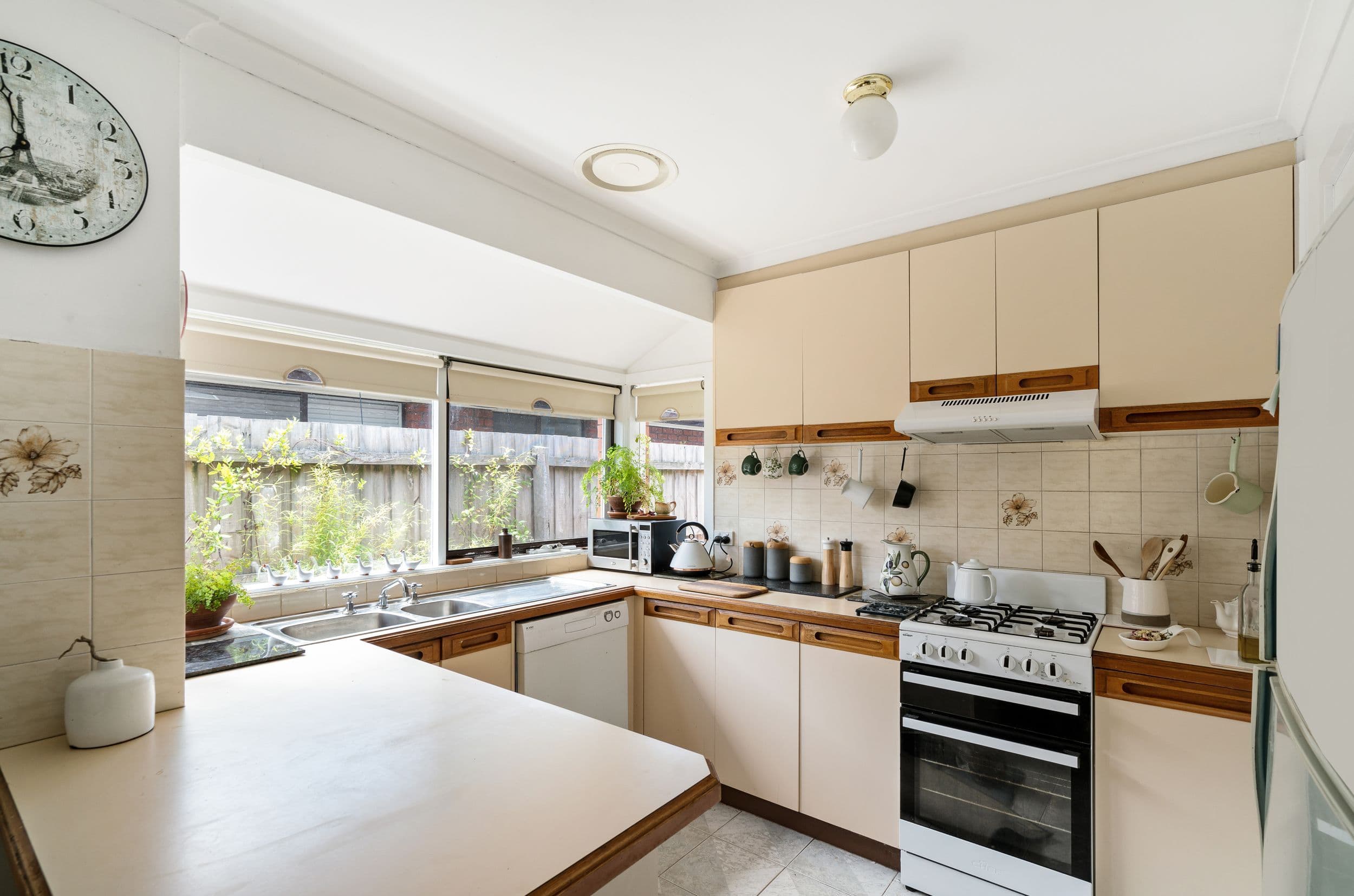 20 Hopkins Court, Altona Meadows VIC 3028, Altona Meadows - Thumbnail 5