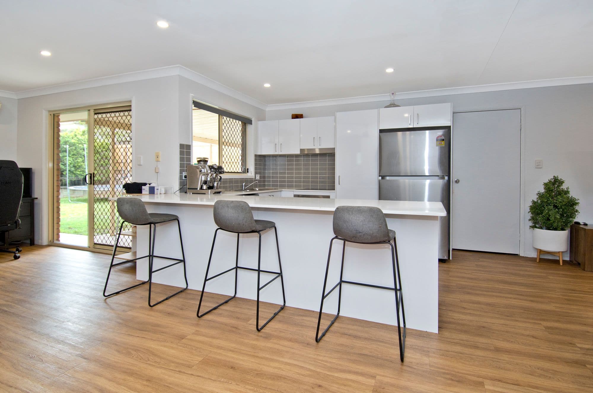 8 Waterline Crescent, Waterford QLD 4133, Waterford - Thumbnail 2