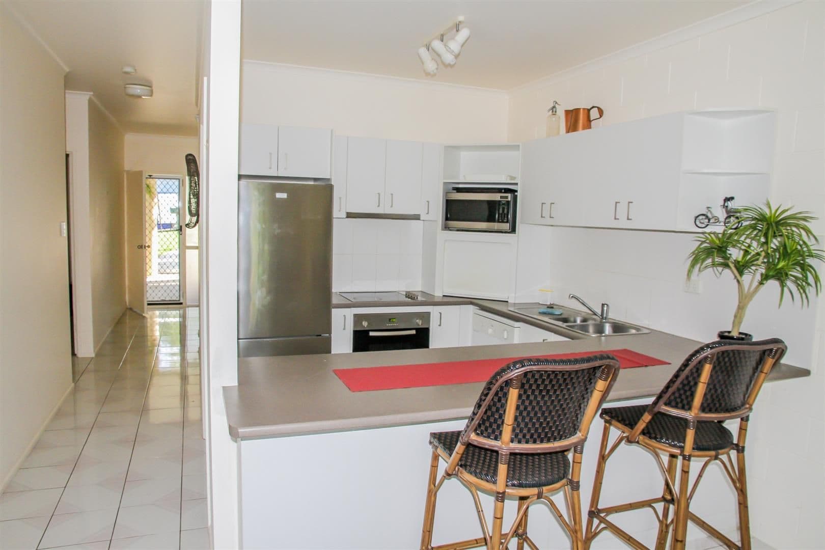 33 Macarthur Drive, Cannonvale QLD 4802, Cannonvale - Thumbnail 3