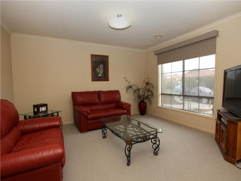1/10 Gordon Street, Werribee - Thumbnail 2