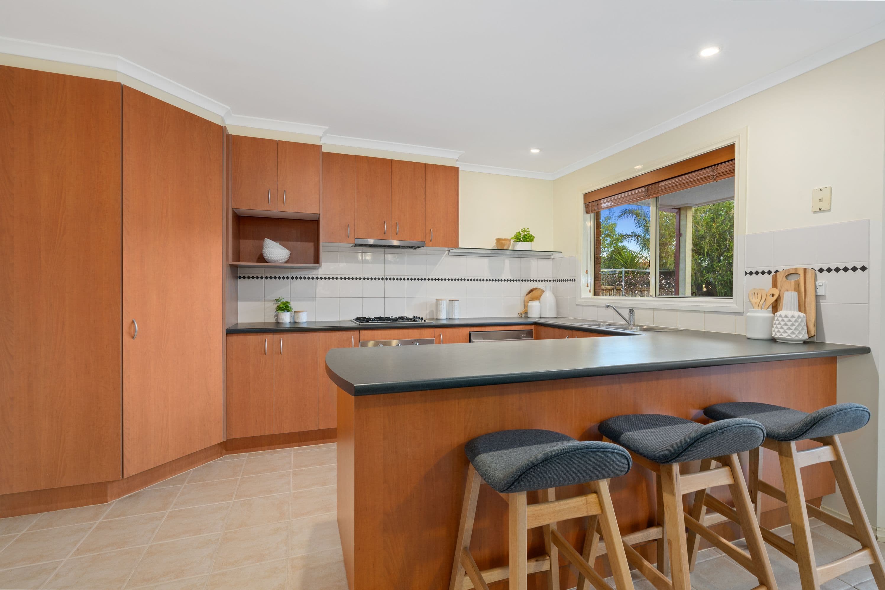 15 Berkley Rise, South Morang VIC 3752, South Morang - Thumbnail 3