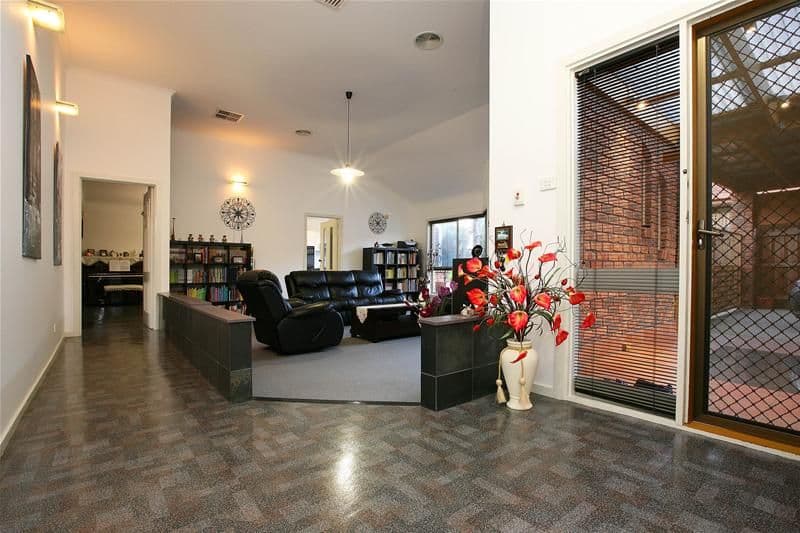 43 Arthur Phillip Way, MILL PARK VIC 3082, Mill Park - Thumbnail 2