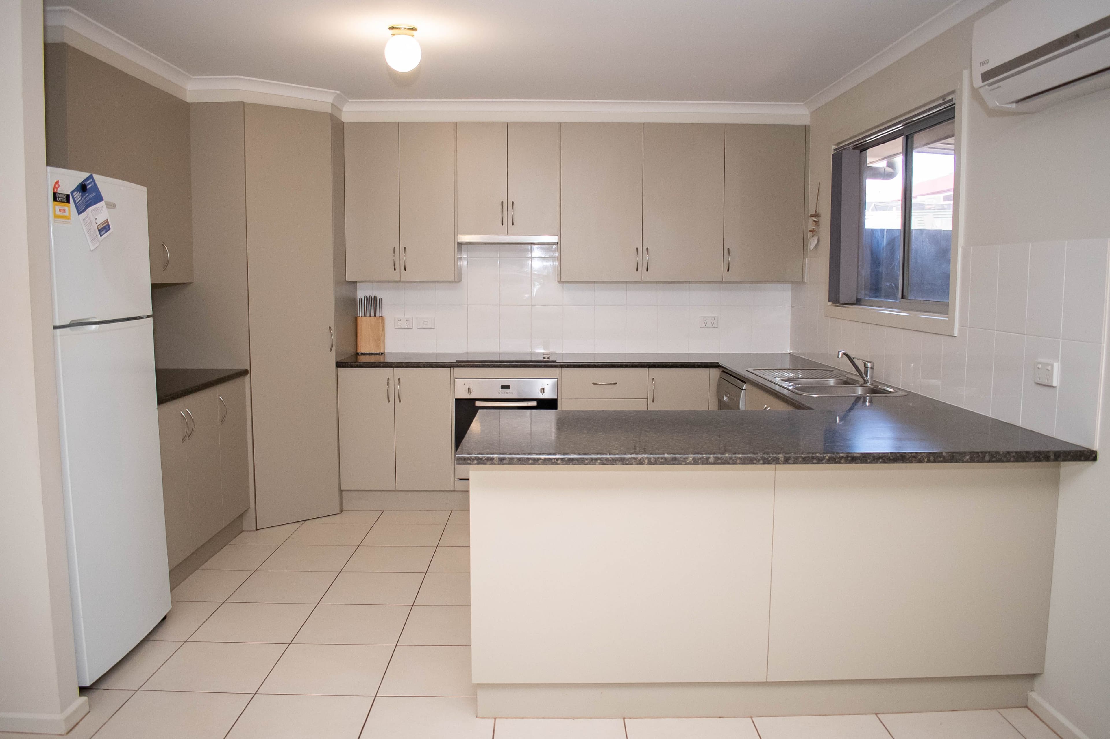 24 Farrell Street, Whyalla SA 5600, Whyalla - Thumbnail 2