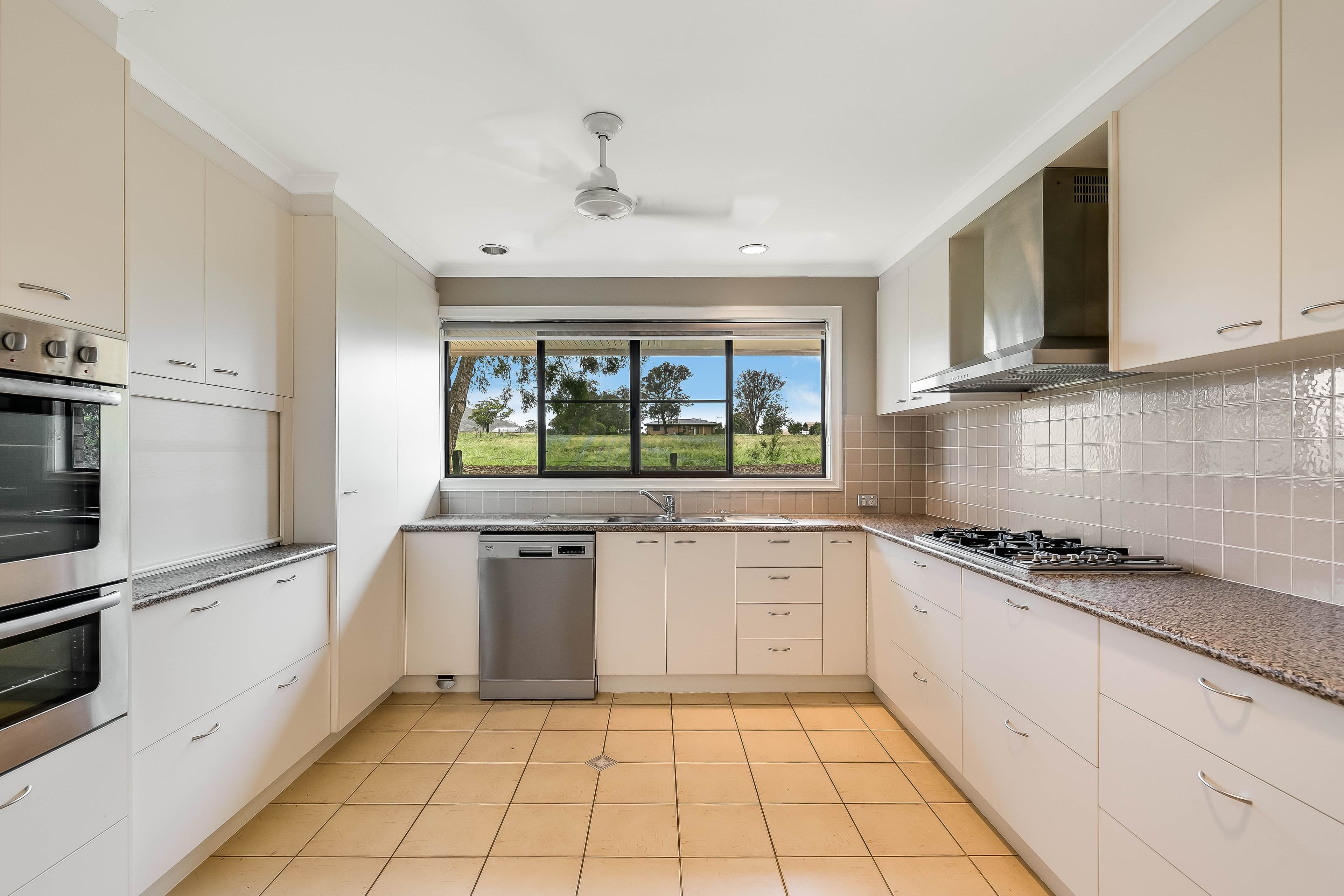 41 Strickland Road, East Greenmount QLD 4359, East Greenmount - Thumbnail 6